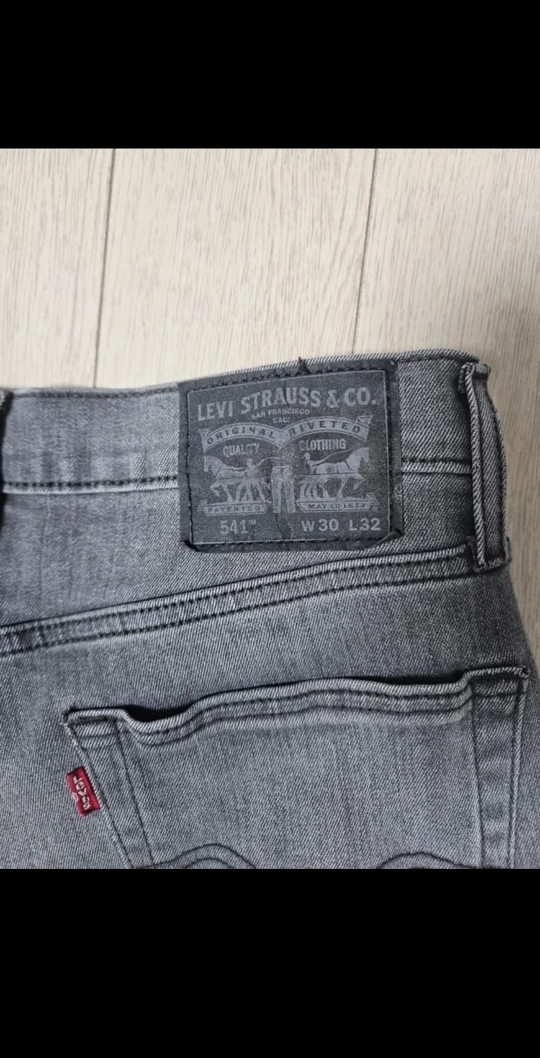 리바이스 541 워싱 블랙진 W30 L32 상품이미지1