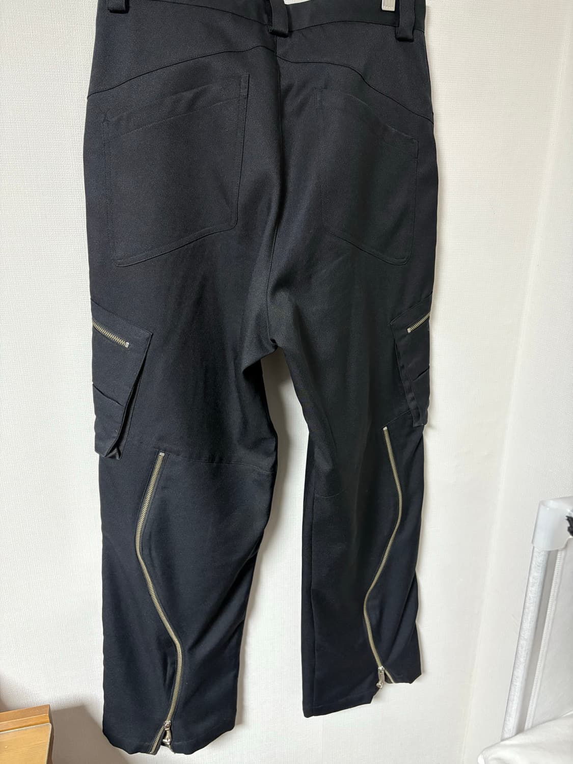 큐레이티드 퍼레이드 플로우 트라우저 블랙 46 상품이미지4