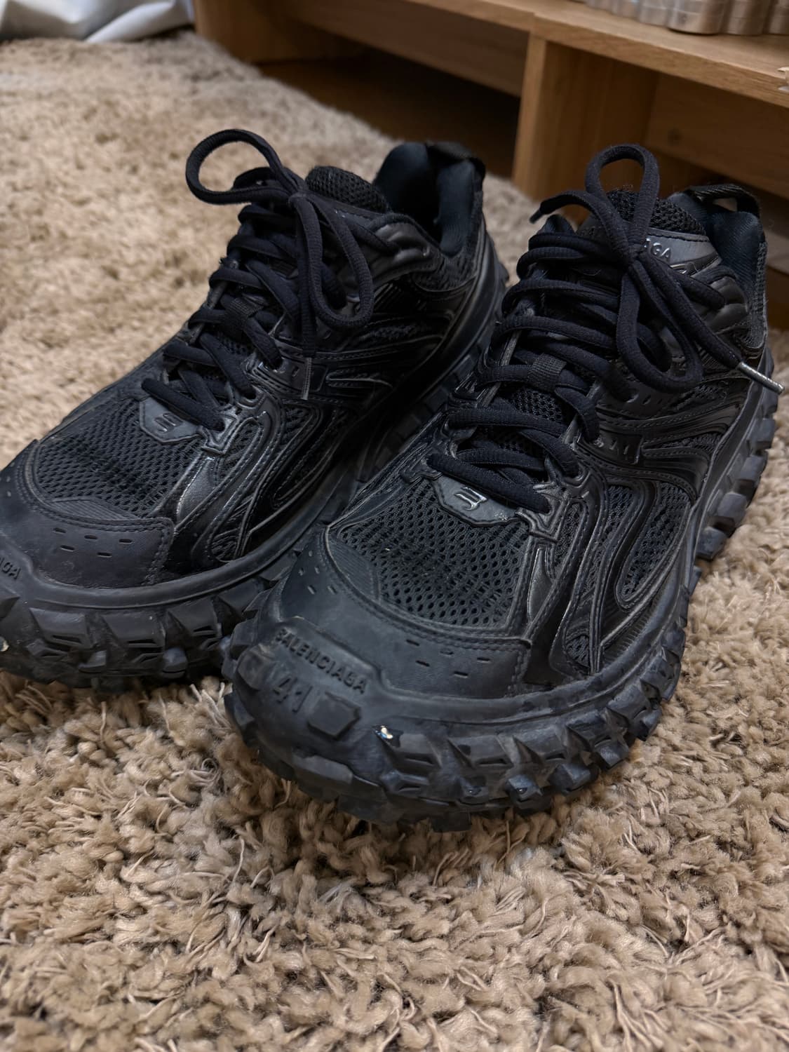 발렌시아가 디펜더 블랙 41 거의새제품 상품이미지4