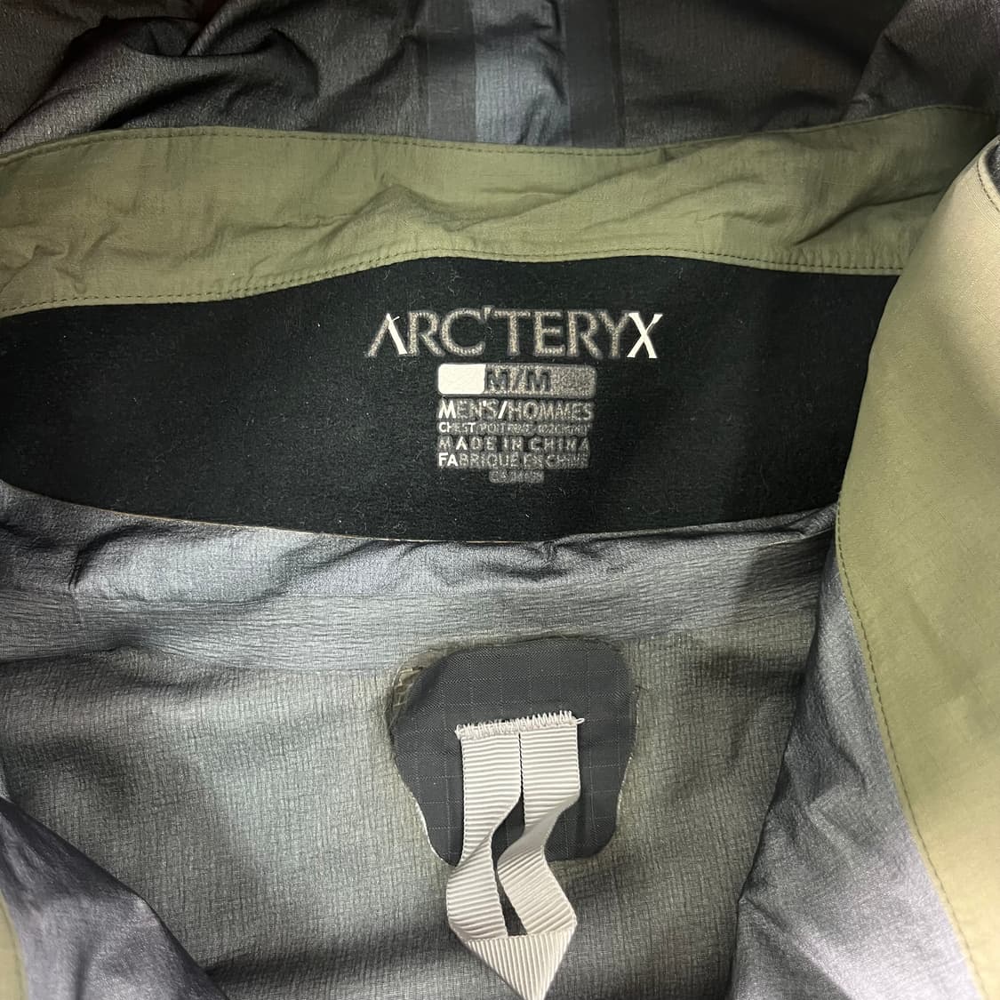 100 아크테릭스 세타 1세대 ar 카키 바람막이 자켓  상품이미지4