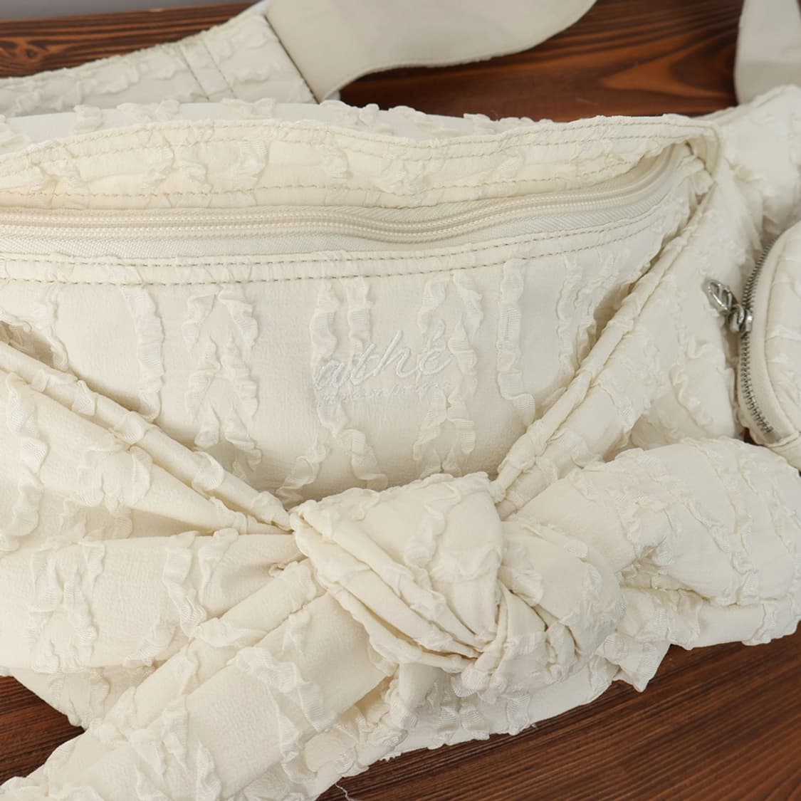 아떼 바네사브루노 르봉 레이스 리본 슬링백  상품이미지5