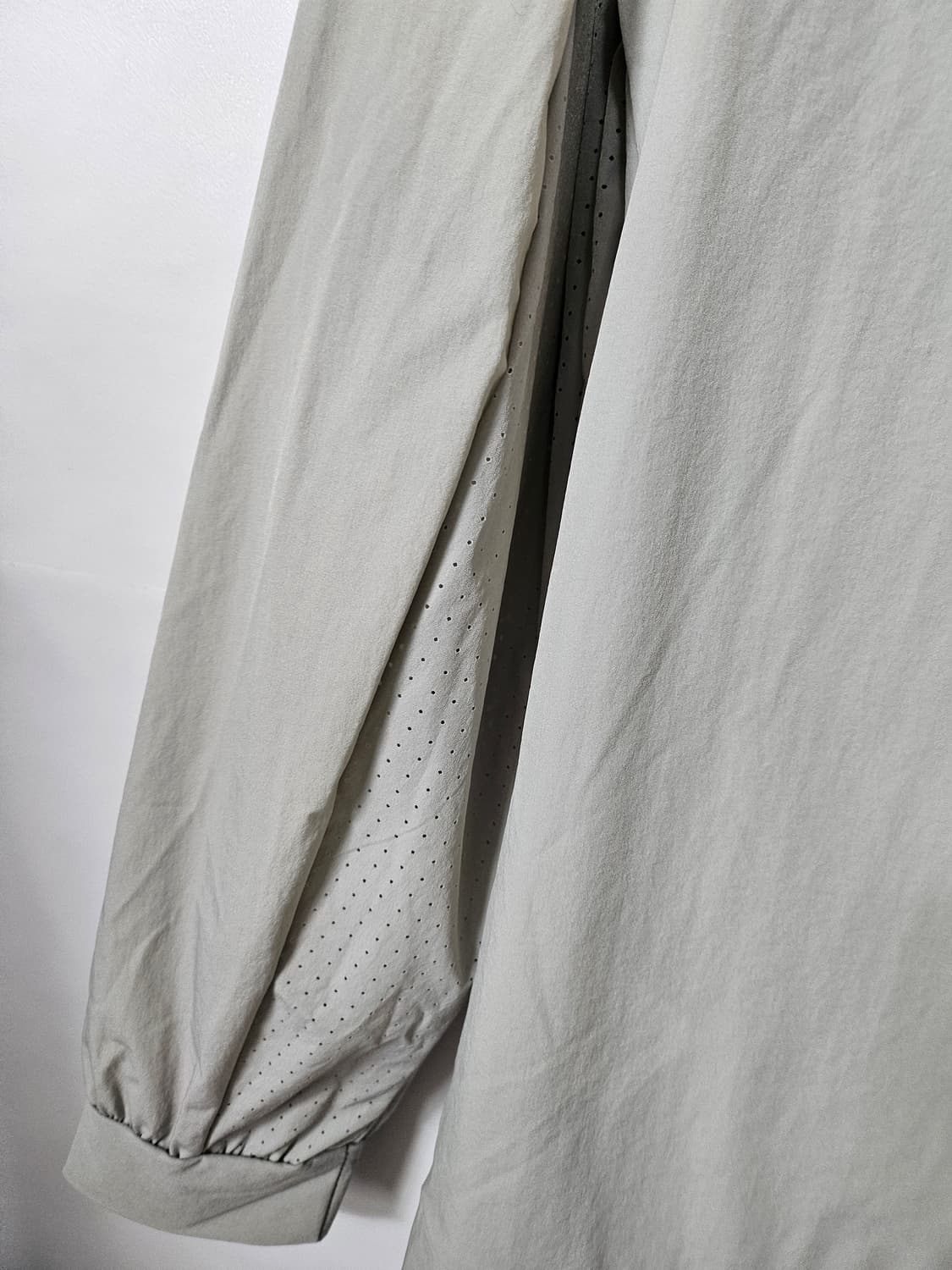 스케쳐스 남성 바람막이매쉬 점퍼 그레이 95 M 새제품 상품이미지5