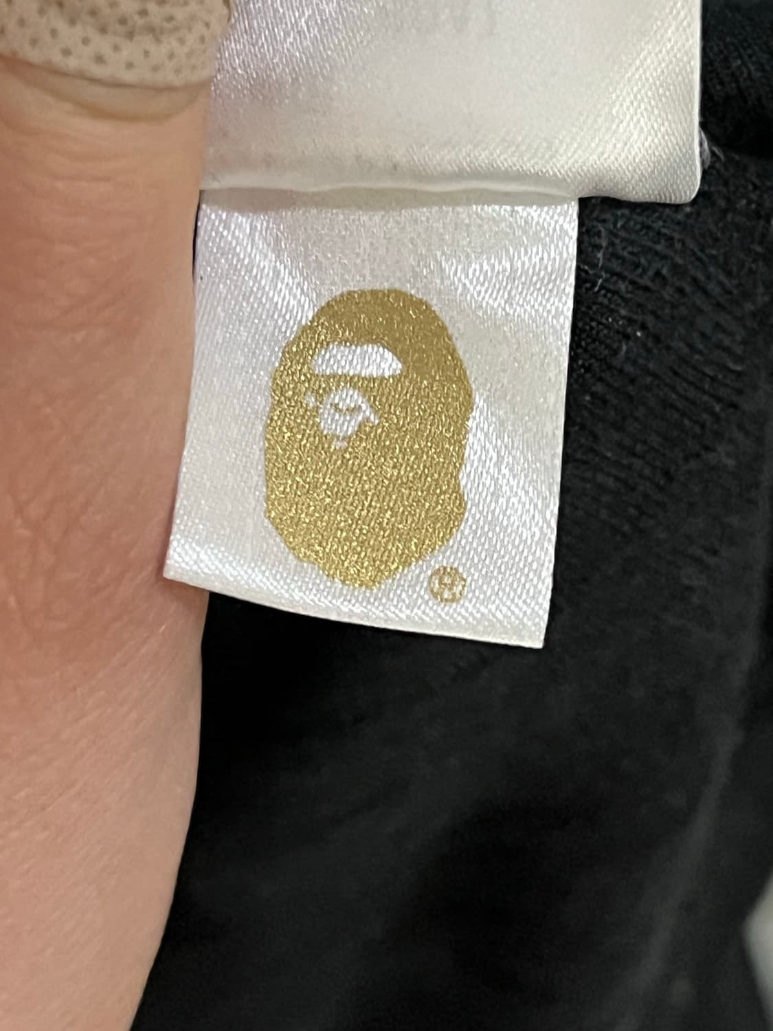 베이프 벨벳 샤크 패턴 후드집업 상품이미지4