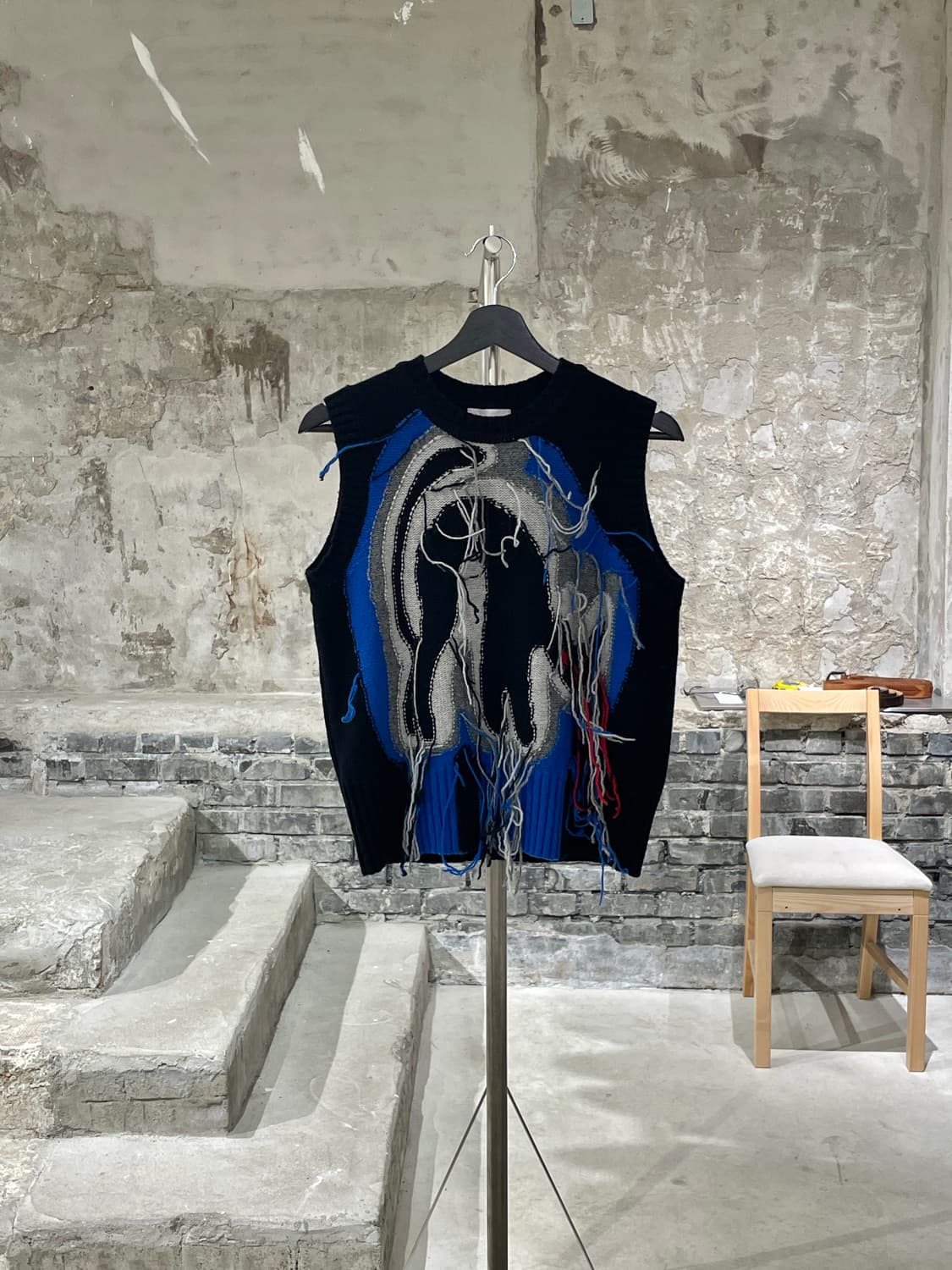 찰리 제프리 러버보이 21F/W 블랙 테슬 니트 베스트 상품이미지1