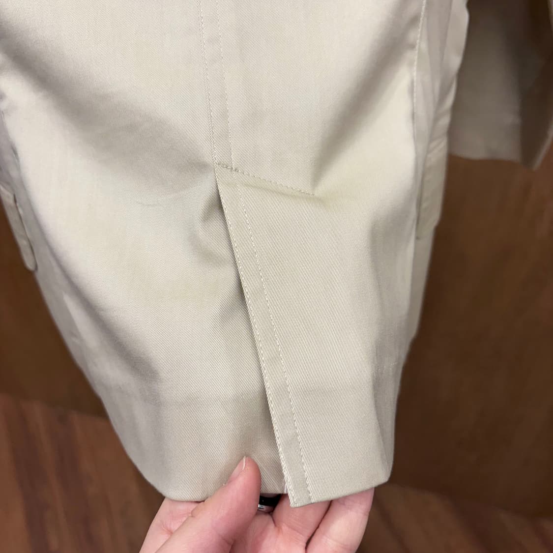 버버리 런던 코튼 블레이저 싱글 브레스티드 노치드 라펠 디테일 아이보리 상품이미지6