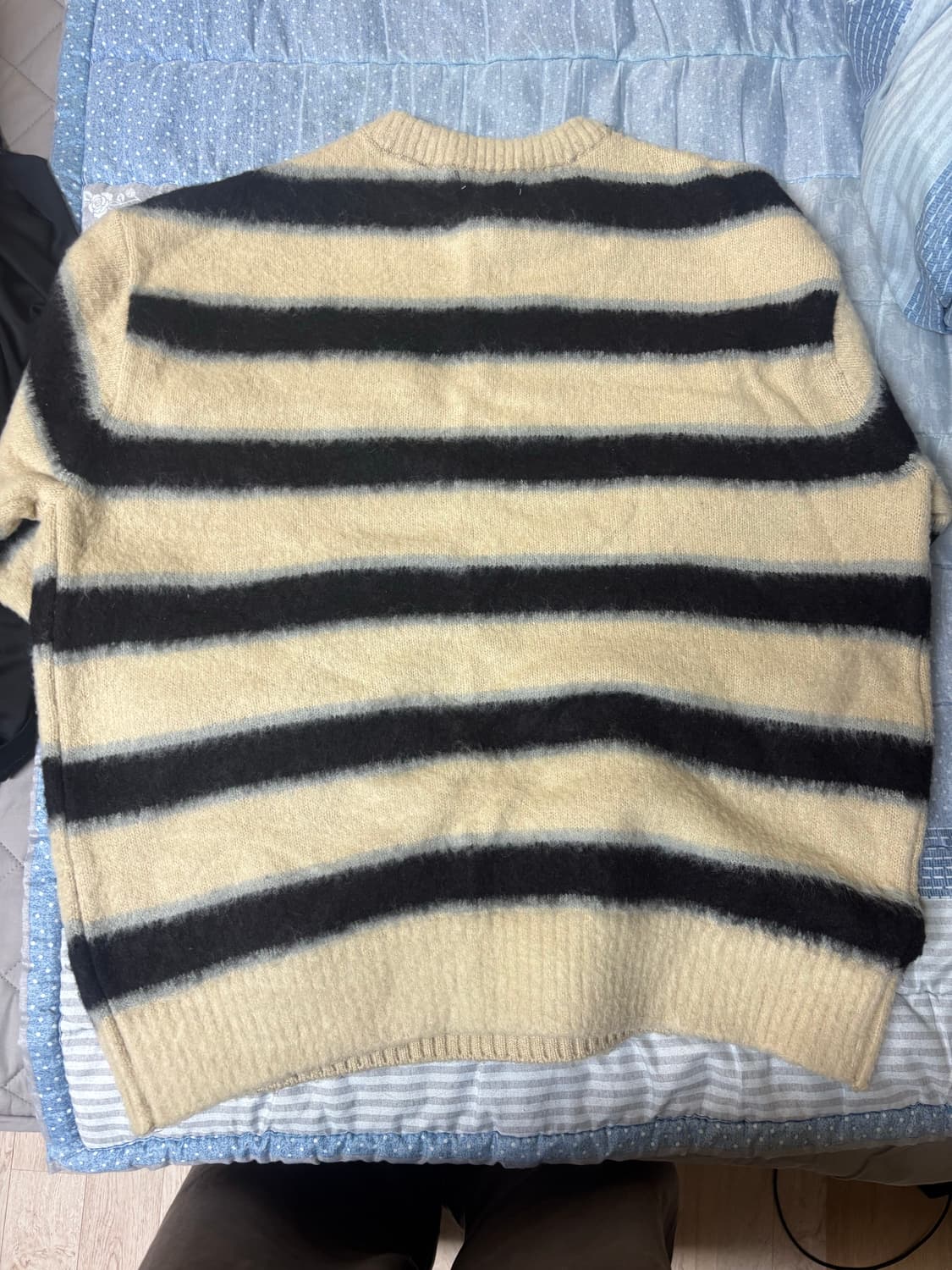 더콜디스트모먼트 니트 상품이미지2