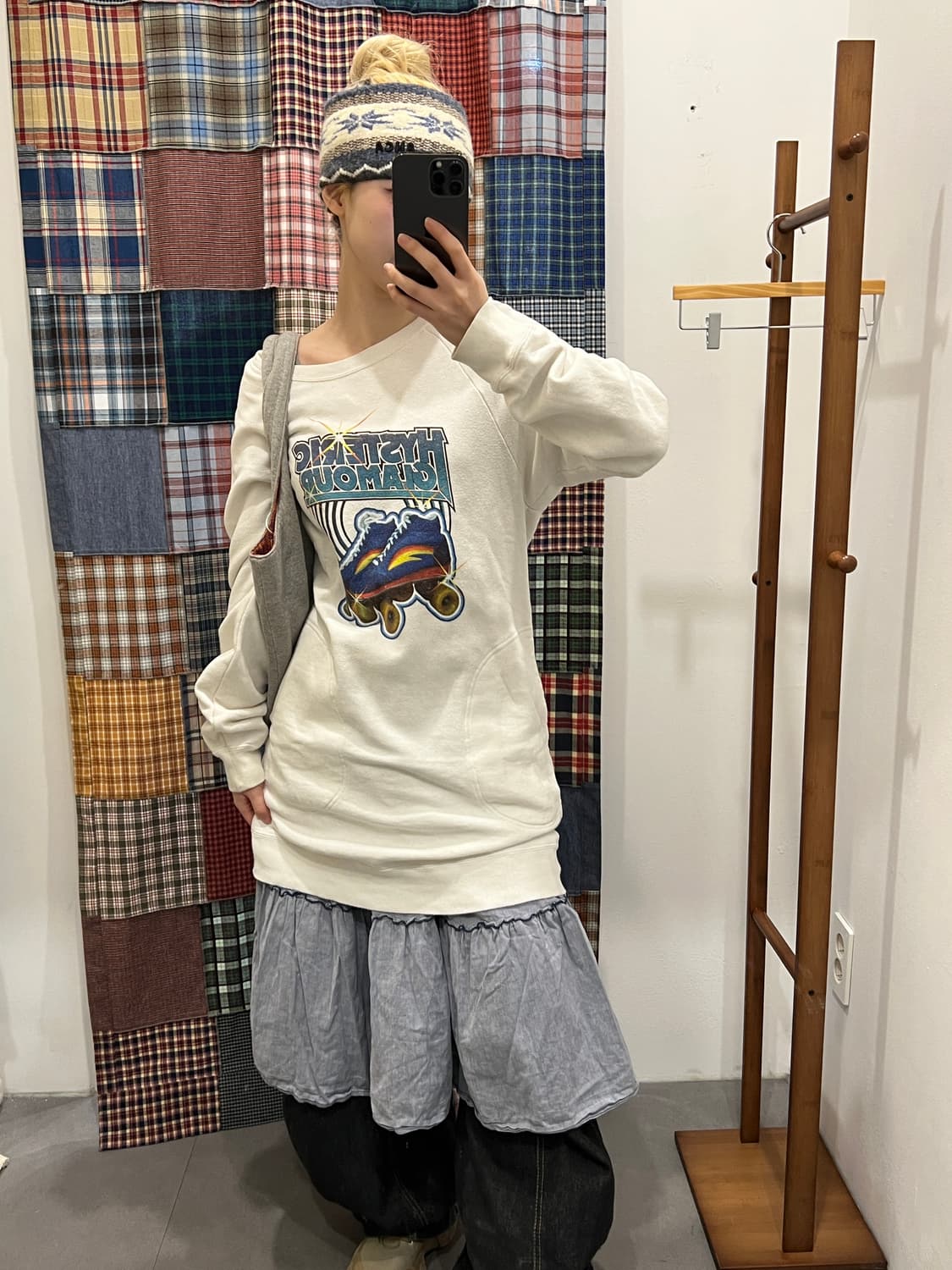 히스테릭글래머 롤러스케이트 롱 맨투맨 상품이미지1