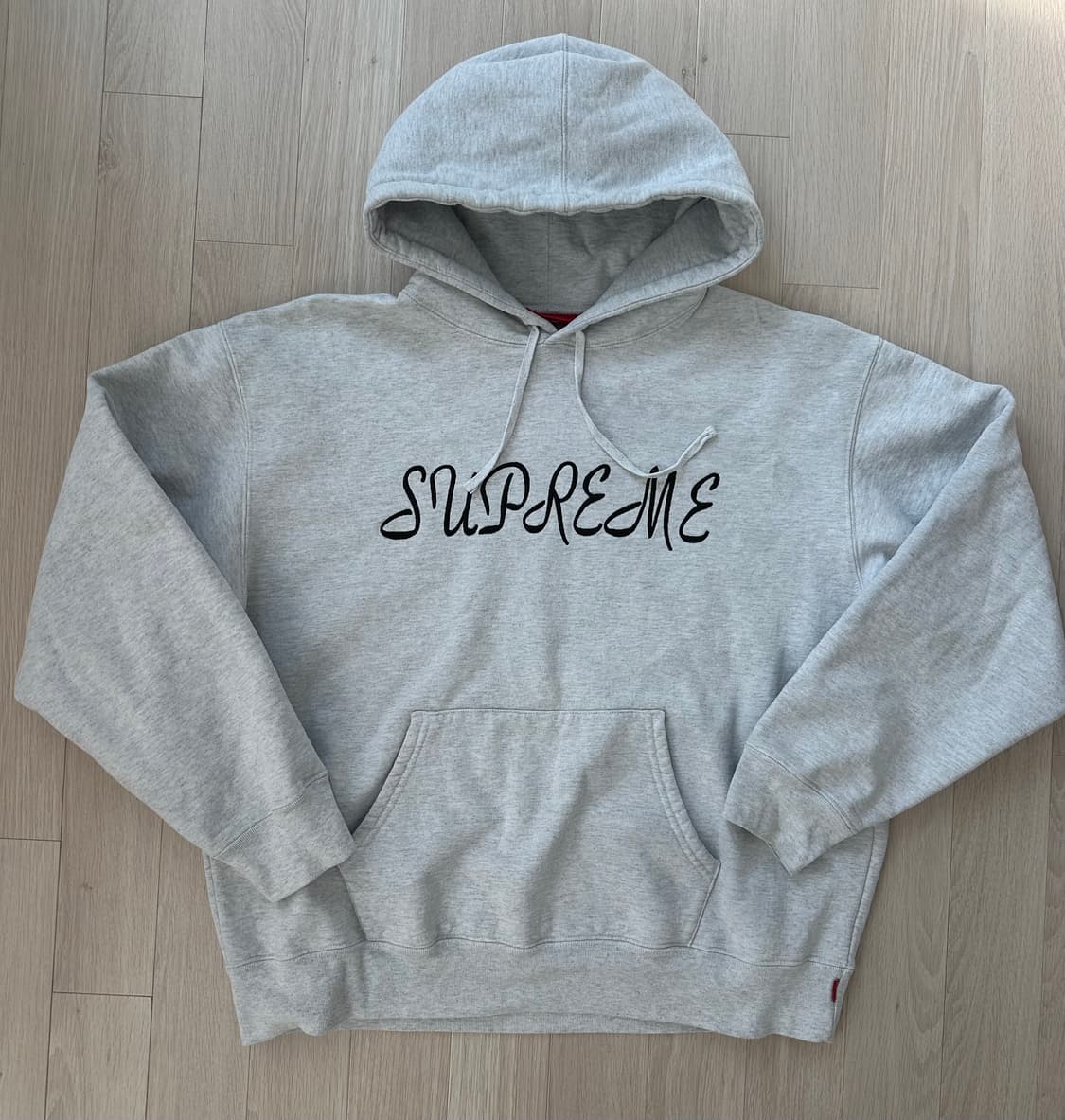 슈프림 스크립트 후드 스웨트셔츠 [애쉬 그레이-L] 23SS 상품이미지1