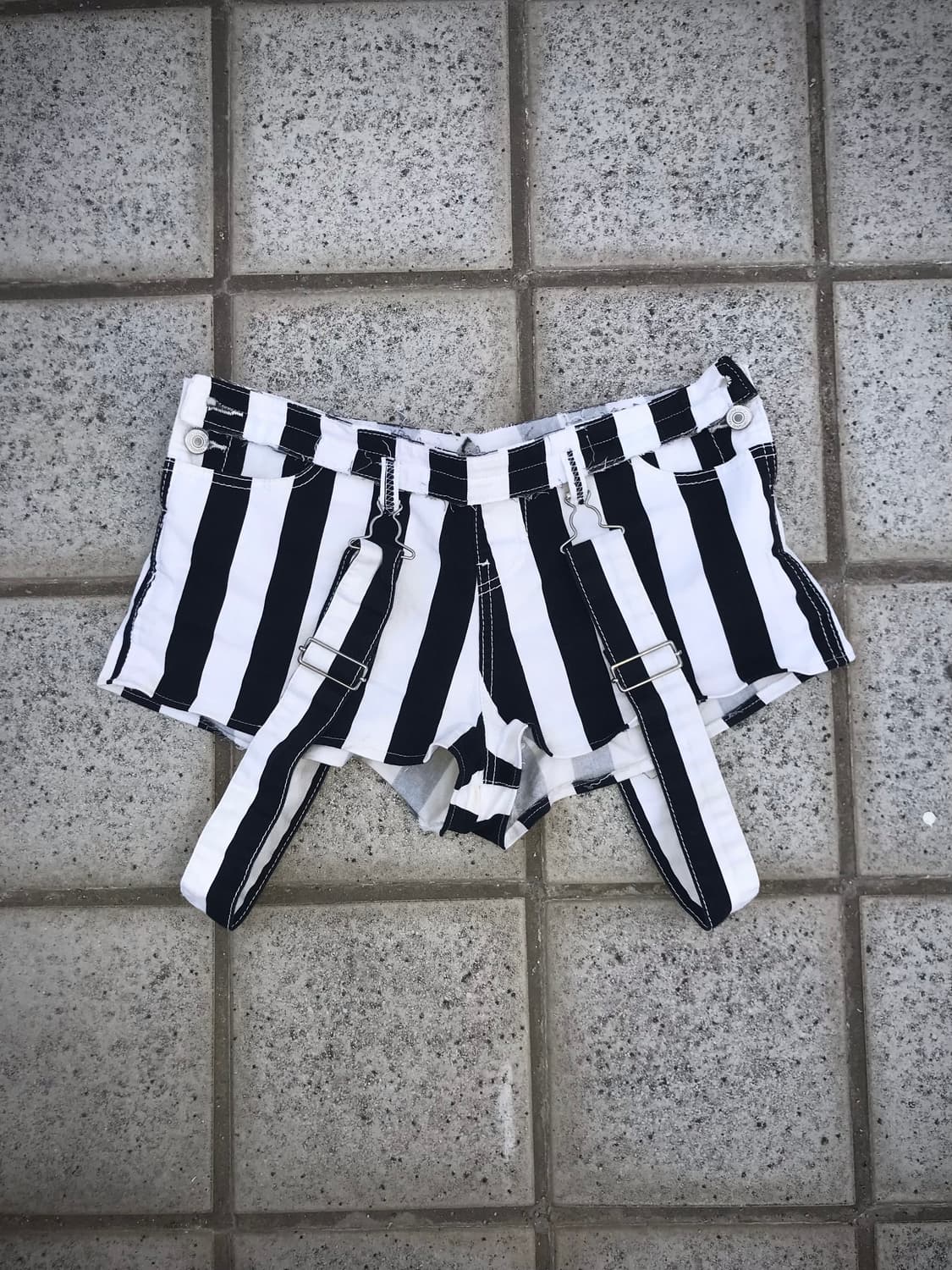 Striped Strap Shorts 상품이미지1