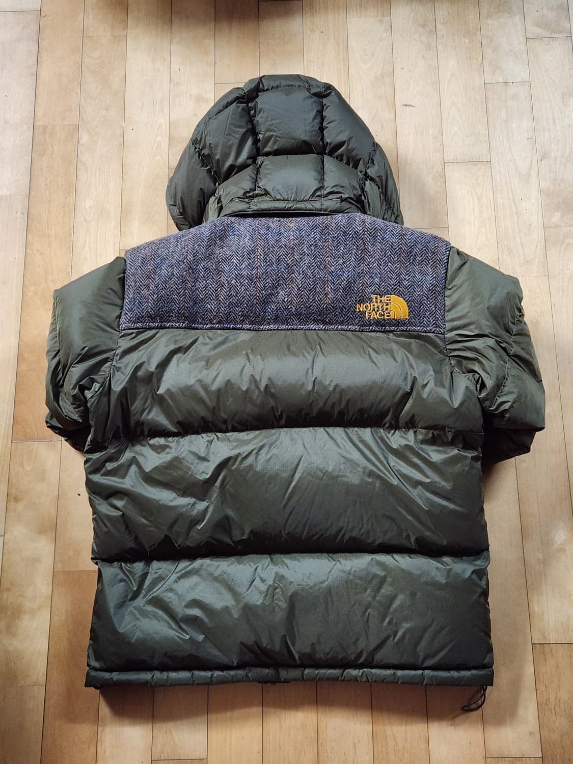 노스페이스X해리스트위드 눕시 L 팝니다. 상품이미지3