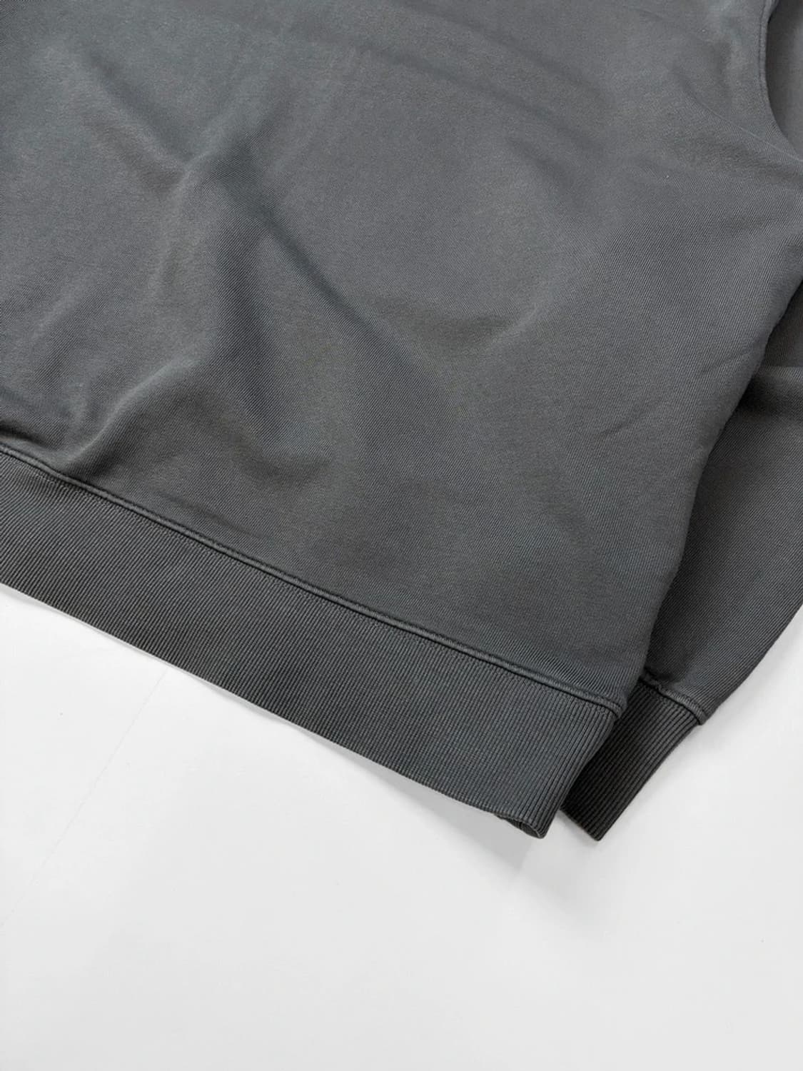 코스 COS 헤비코튼 워시드 오버 맨투맨 PN5382 상품이미지3