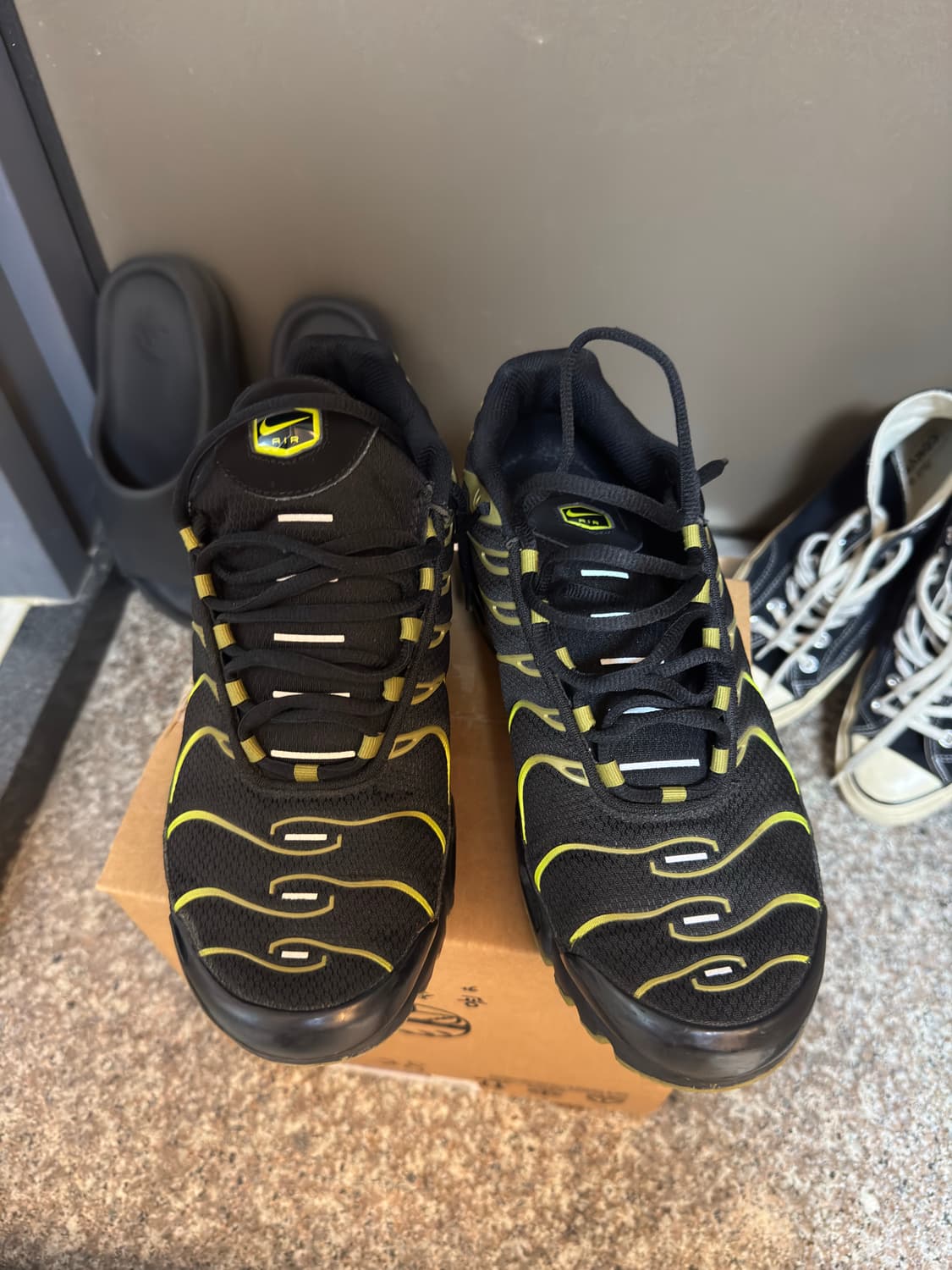 [275]나이키 에어맥스 플러스 블랙 퍼시픽 모스 상품이미지3