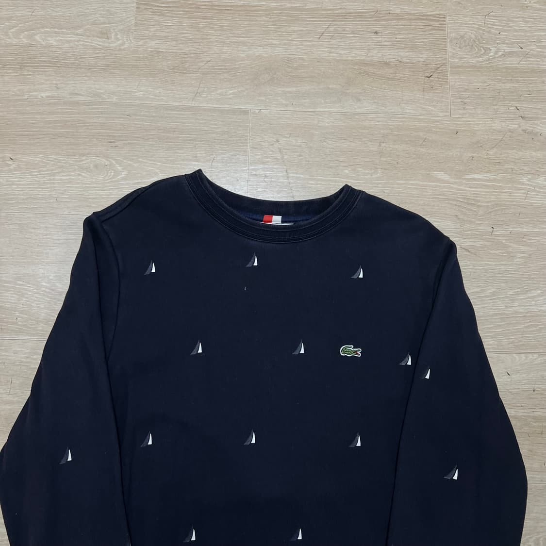 라코스테 남성 요트 패턴 프린팅 맨투맨 [네이비] 3사이즈(M/95) 상품이미지2