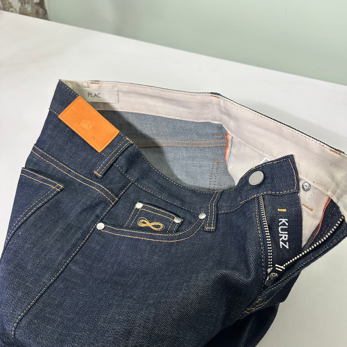 30 M 플랙진 슬림핏 코랄스티치 셀비지 커즈청바지 상품이미지1