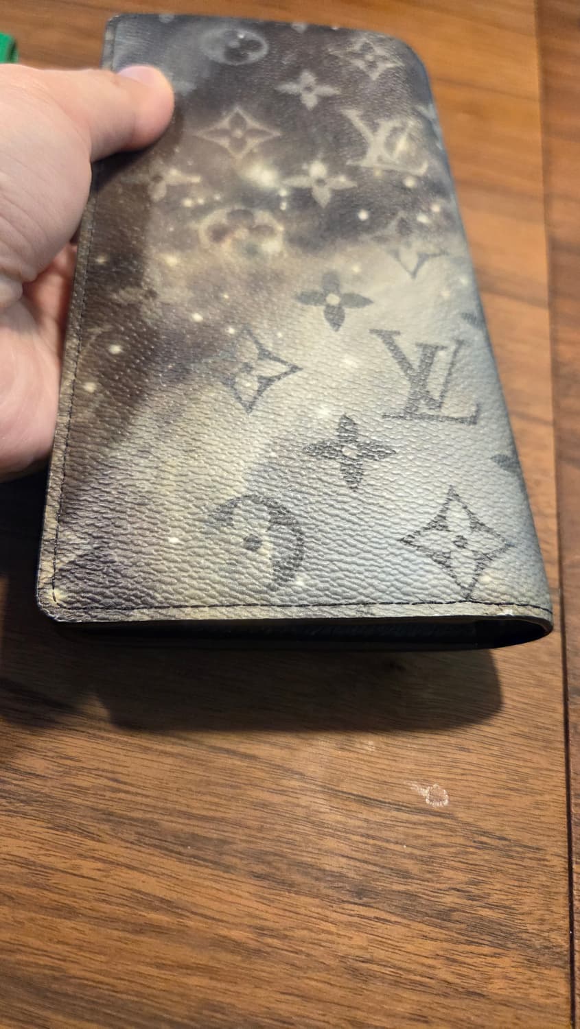 루이비통 갤럭시 장지갑팝니다. 상품이미지6