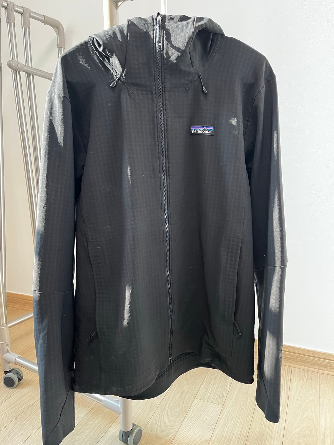 파타고니아 r1 후드짚업 m사이즈 상품이미지1