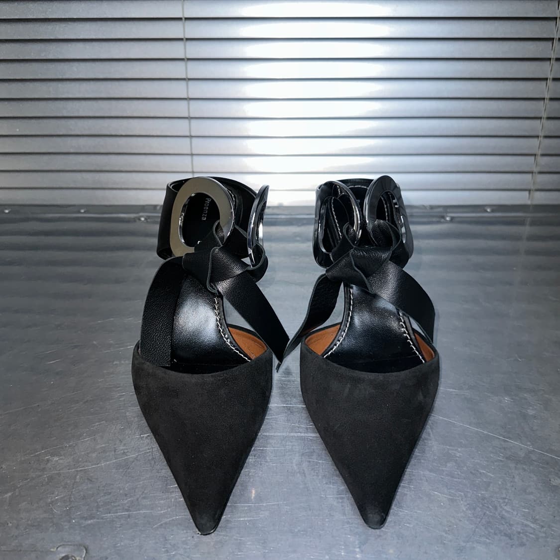 00s 블랙 프로엔자 슐러 가죽 포인트 힐 상품이미지4