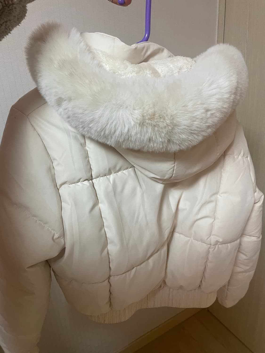 아이보리 퍼 숏패딩 상품이미지3