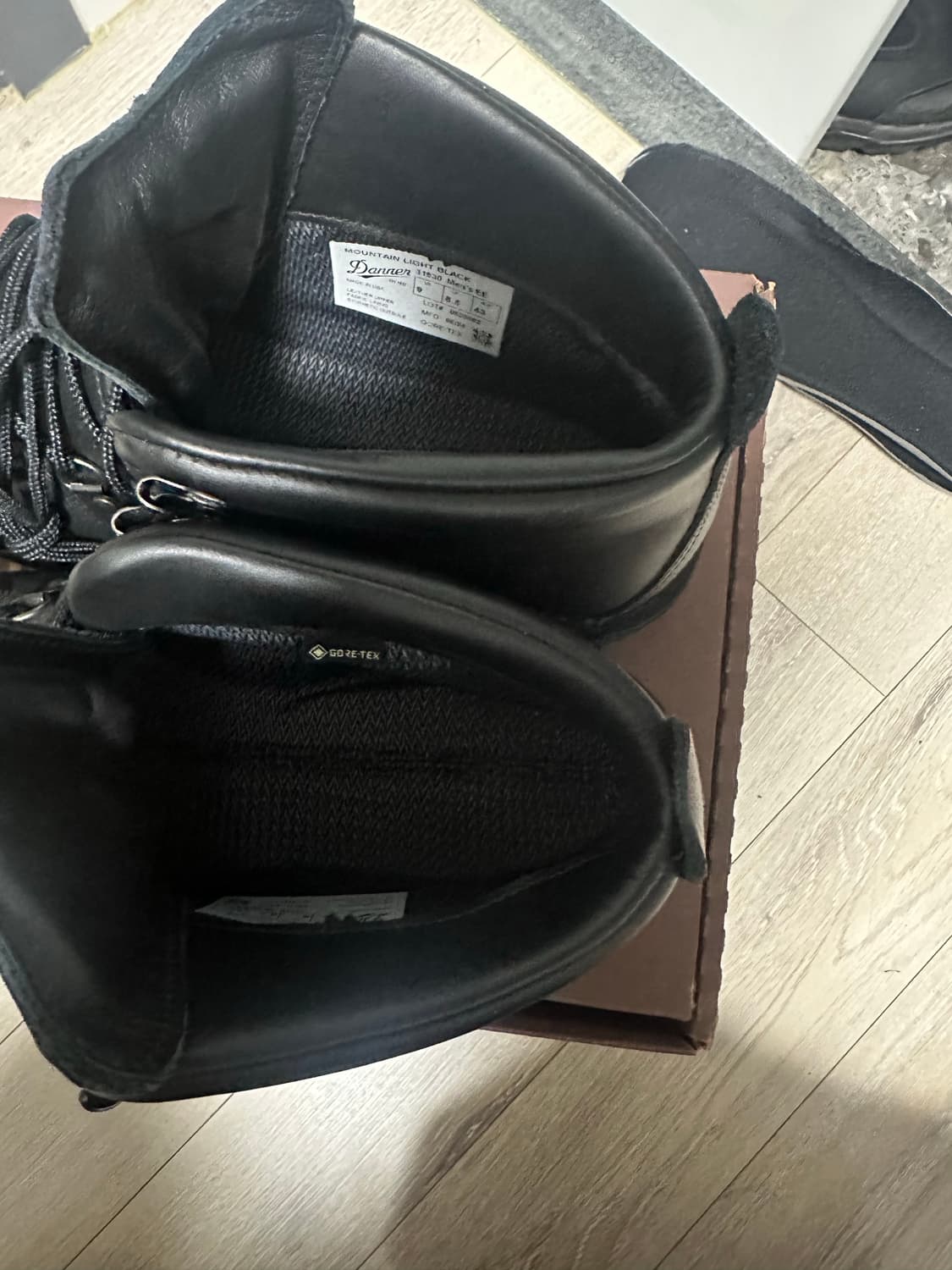 대너 마운틴 라이트 270 1회 착 상품이미지8