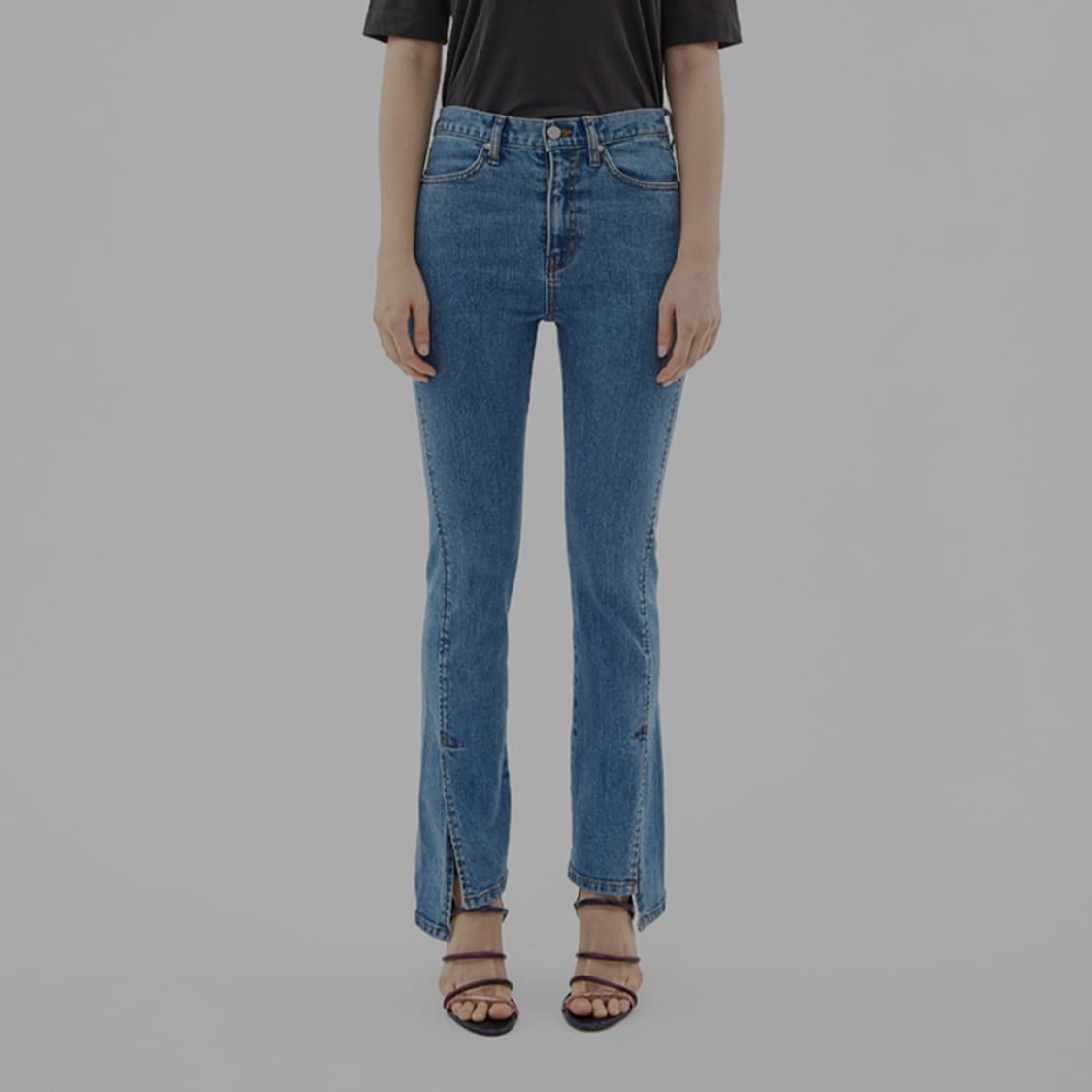 앤더슨벨 언발란스 슬릿 부츠컷 데님 팬츠 상품이미지1