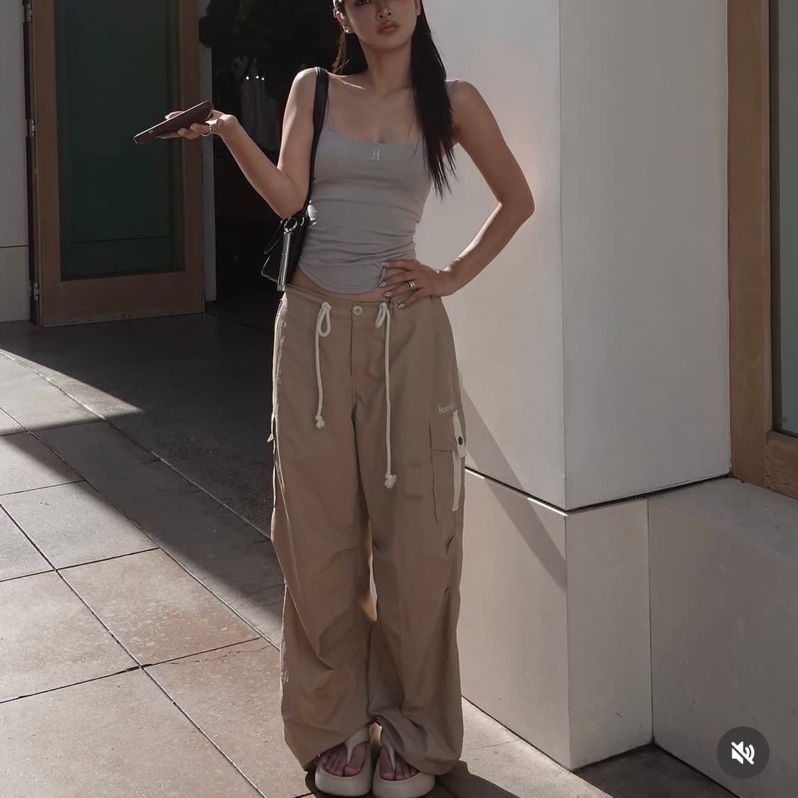 하티 베이지 카고 와이드 팬츠 hottiee 상품이미지4