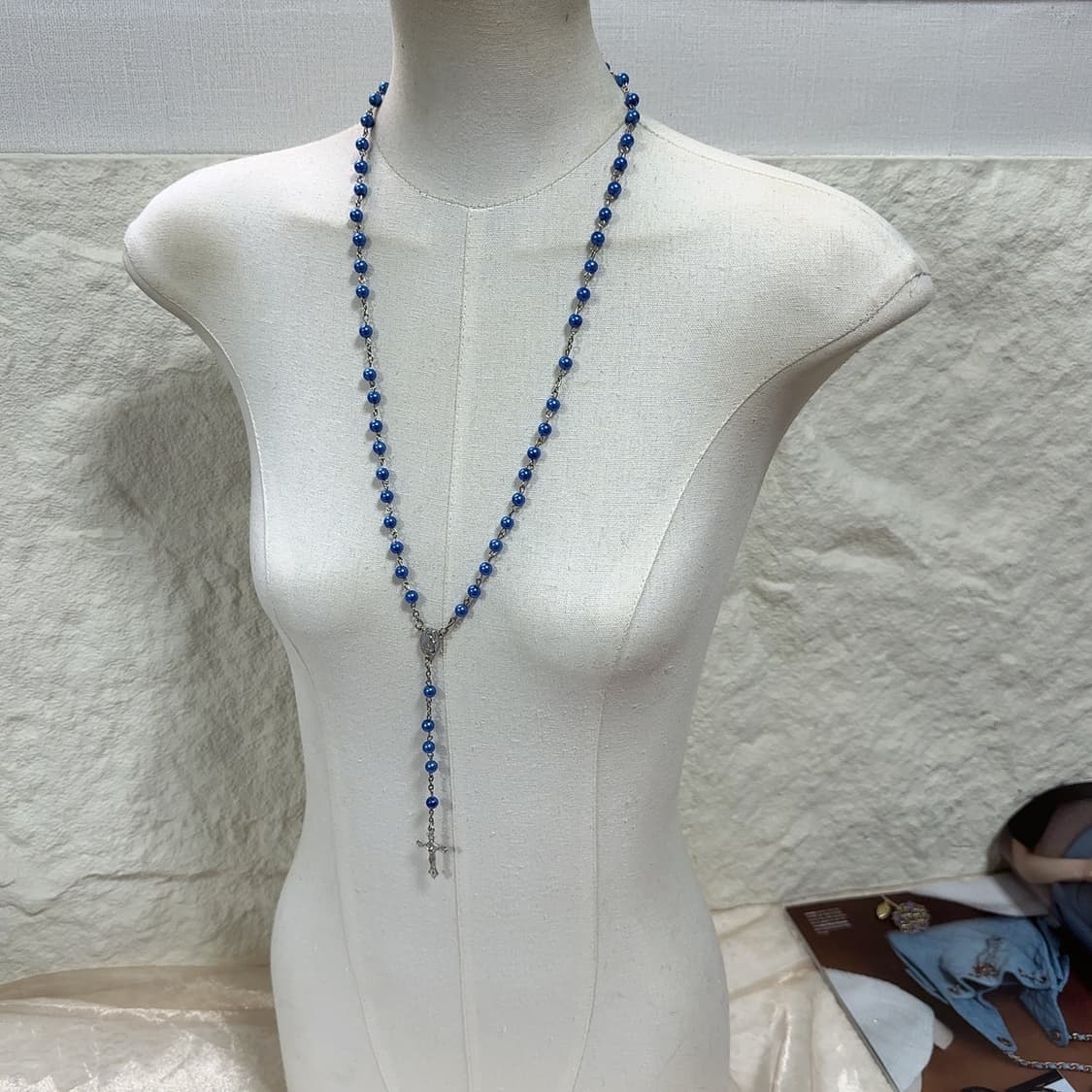 빈티지 짙은 블루 십자가 진주 목걸이 상품이미지1