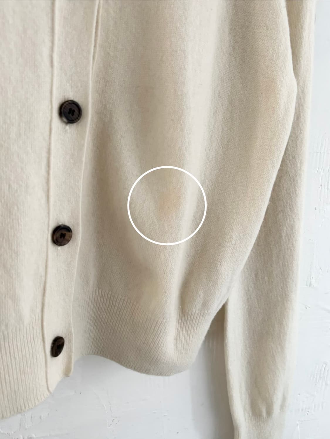 A.P.C. 아페쎄 캐시미어10 자수로고 아이보리컬러 라운드넥 가디건 상품이미지10