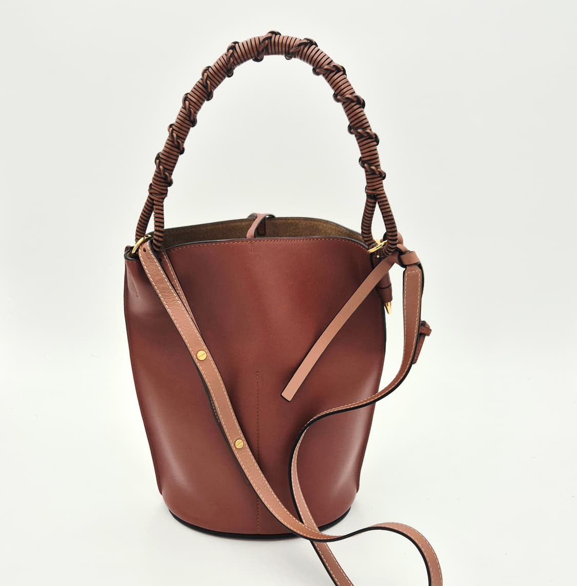 로에베 케이트 탑핸들 버킷백 상품이미지1