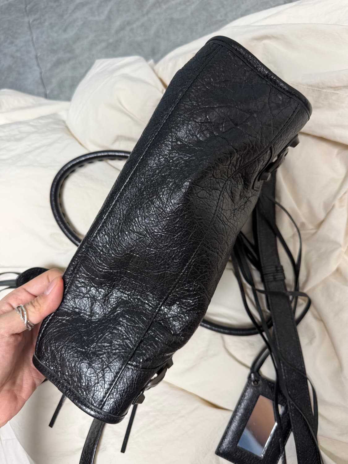 발렌시아가 모터백 S 상품이미지5