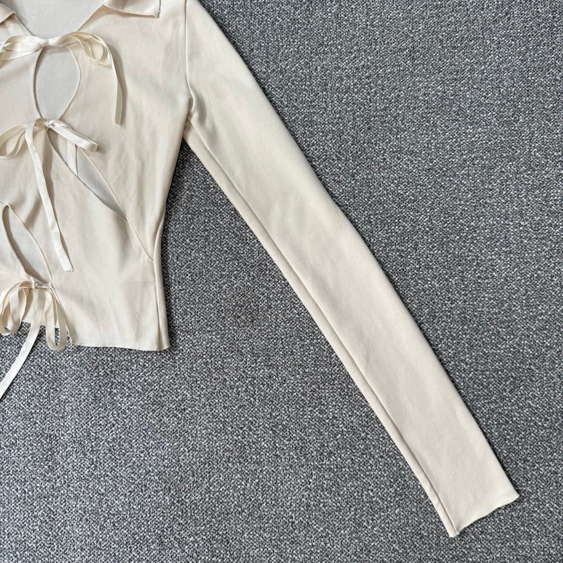 게이트리스 리본타이 컷아웃 상품이미지3