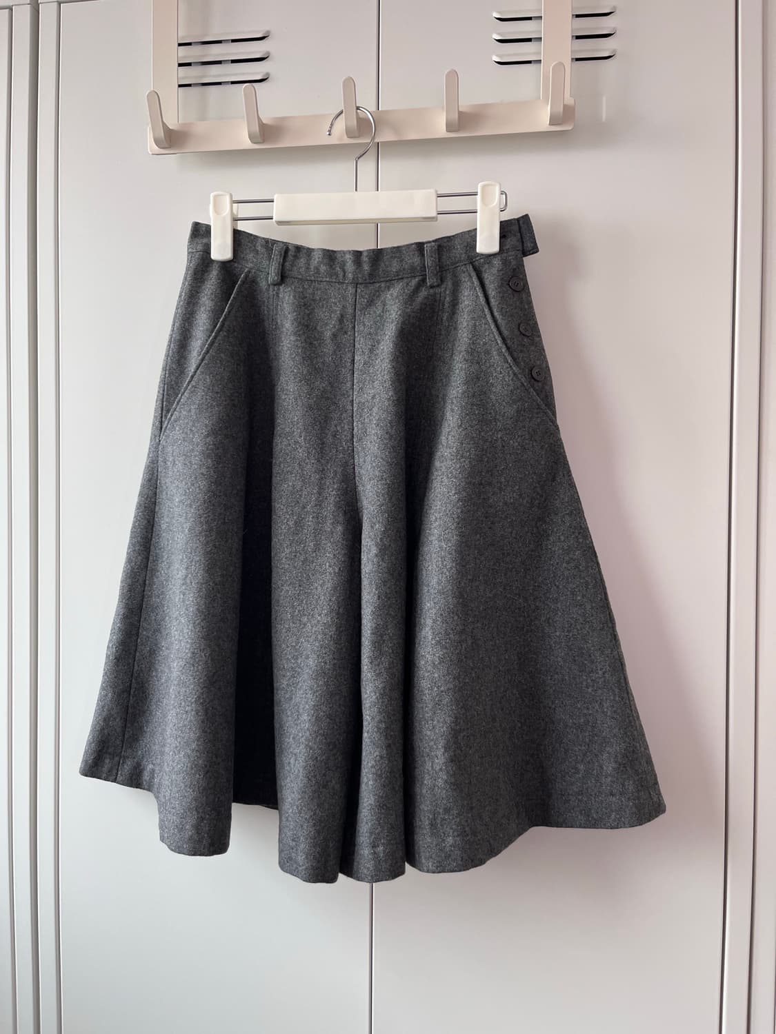 Christian Dior sports 디올 그레이 7부 울 미디 팬츠 상품이미지3