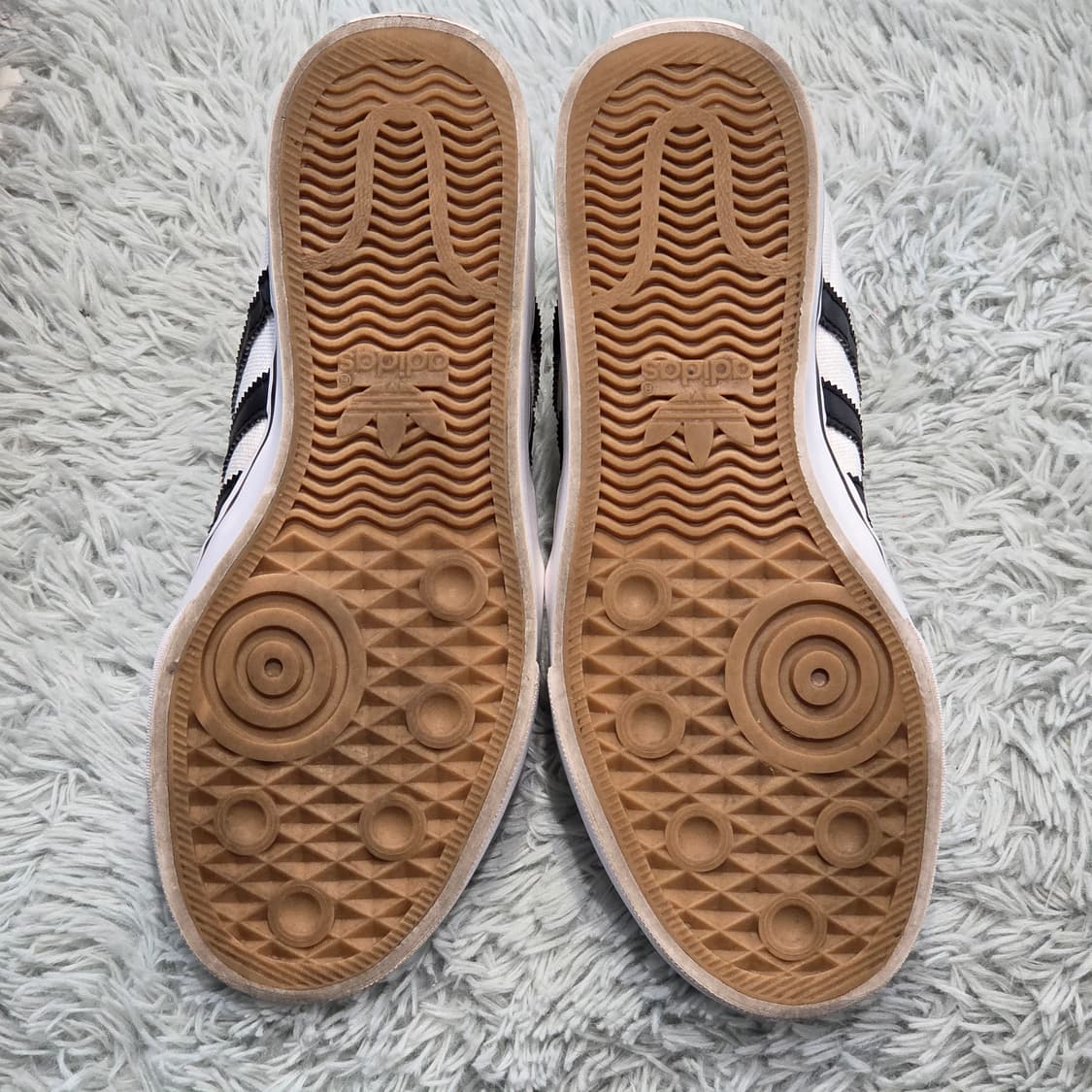 2q-17:아디다스 오리지널스 캔버스 로우 스니커즈(230mm)-상태굿 상품이미지9