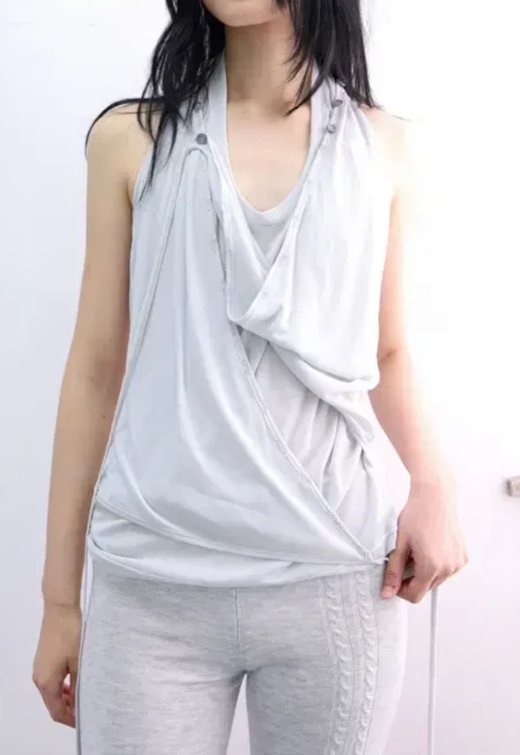 울리카 Halter Wrap Sleeveless (light grey) 상품이미지1