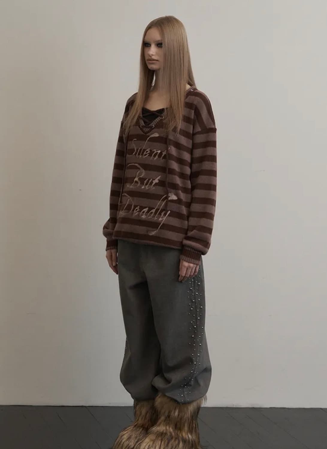 셋업이엑스이 STRIPE V-NECK MTM / BROWN 기모맨투맨 상품이미지1