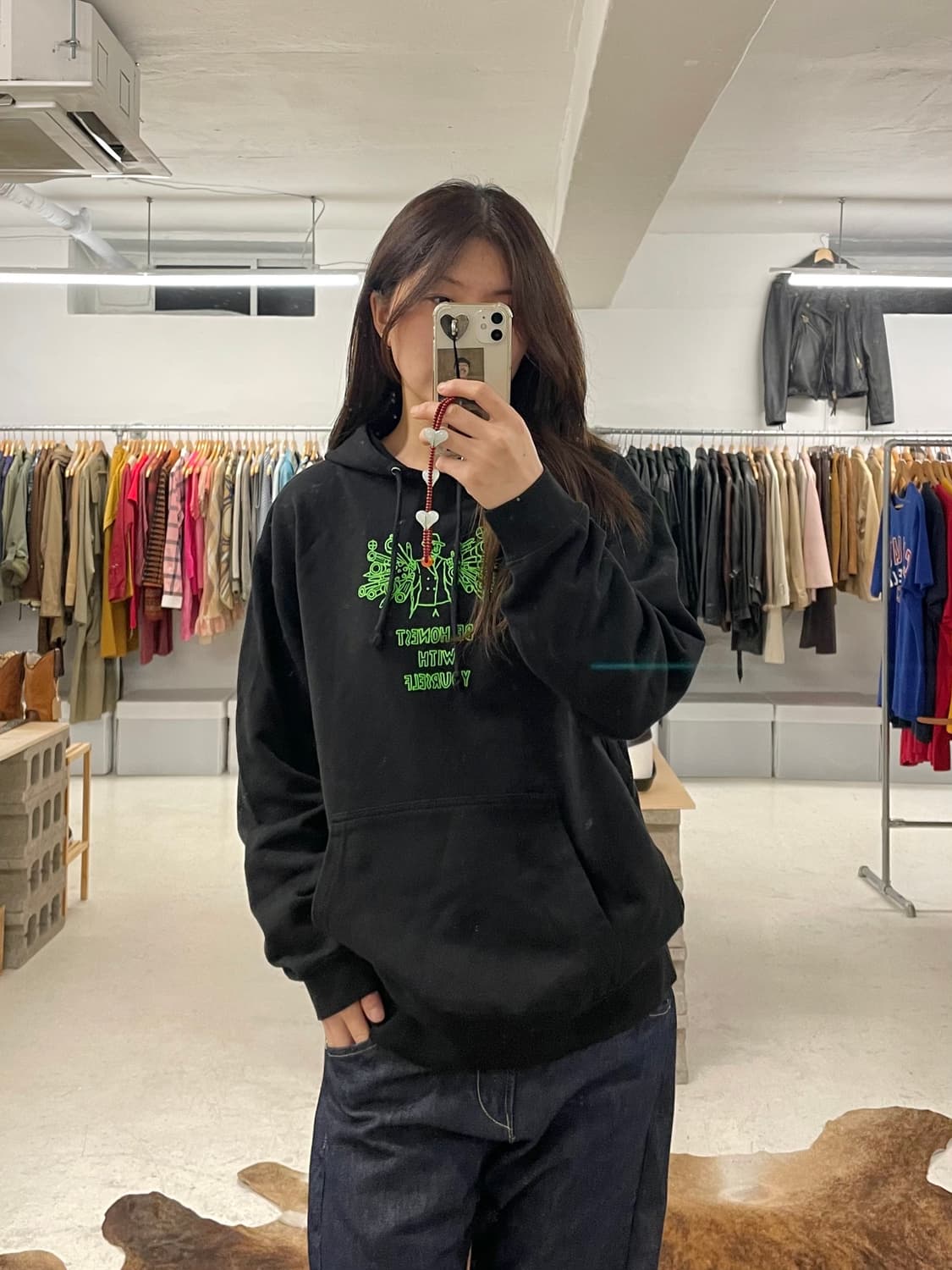 BEAMS the mask hoodie 빔즈 마스크 프린팅 후드 상품이미지1