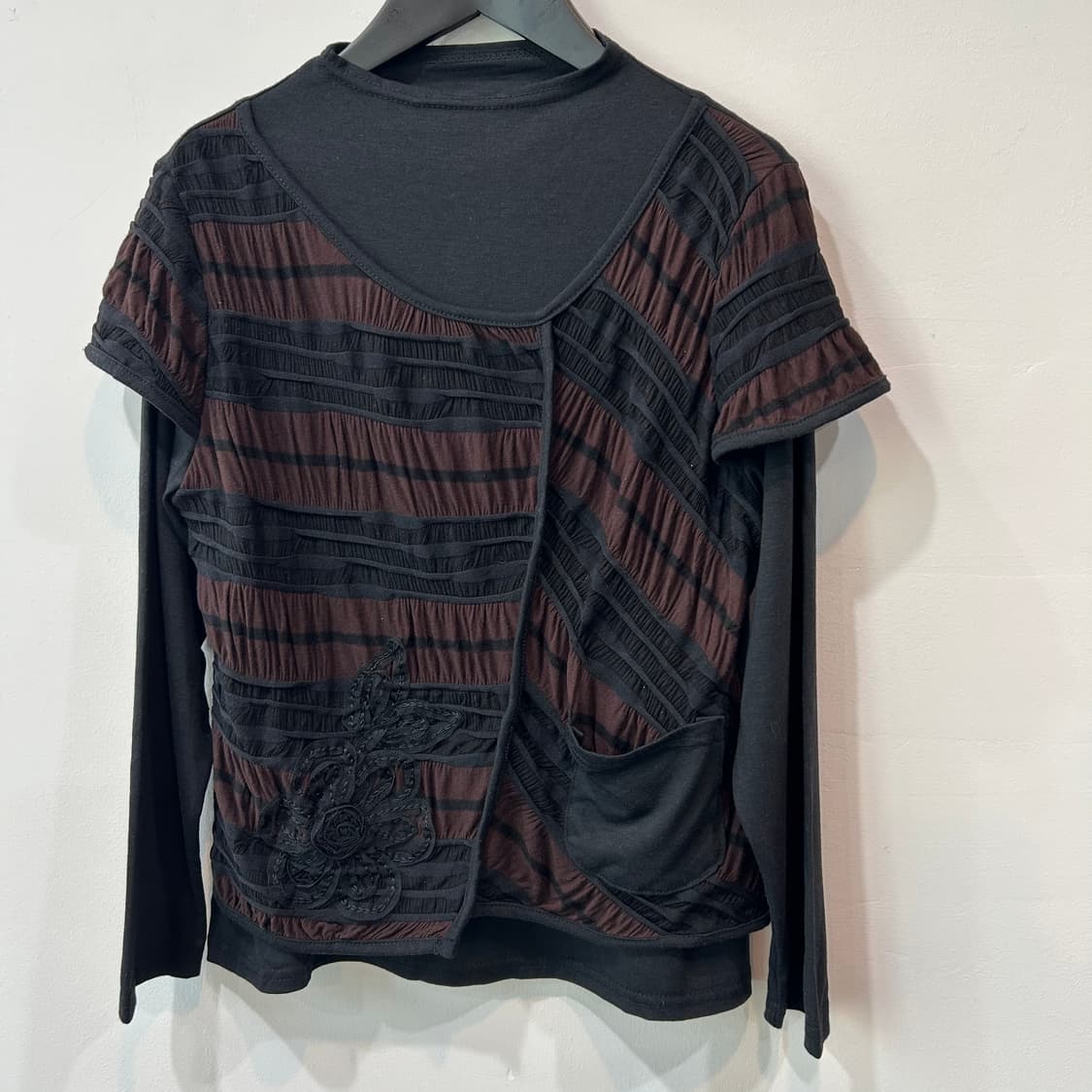 블랙 브라운 디테일 레이어드 티셔츠 상품이미지4