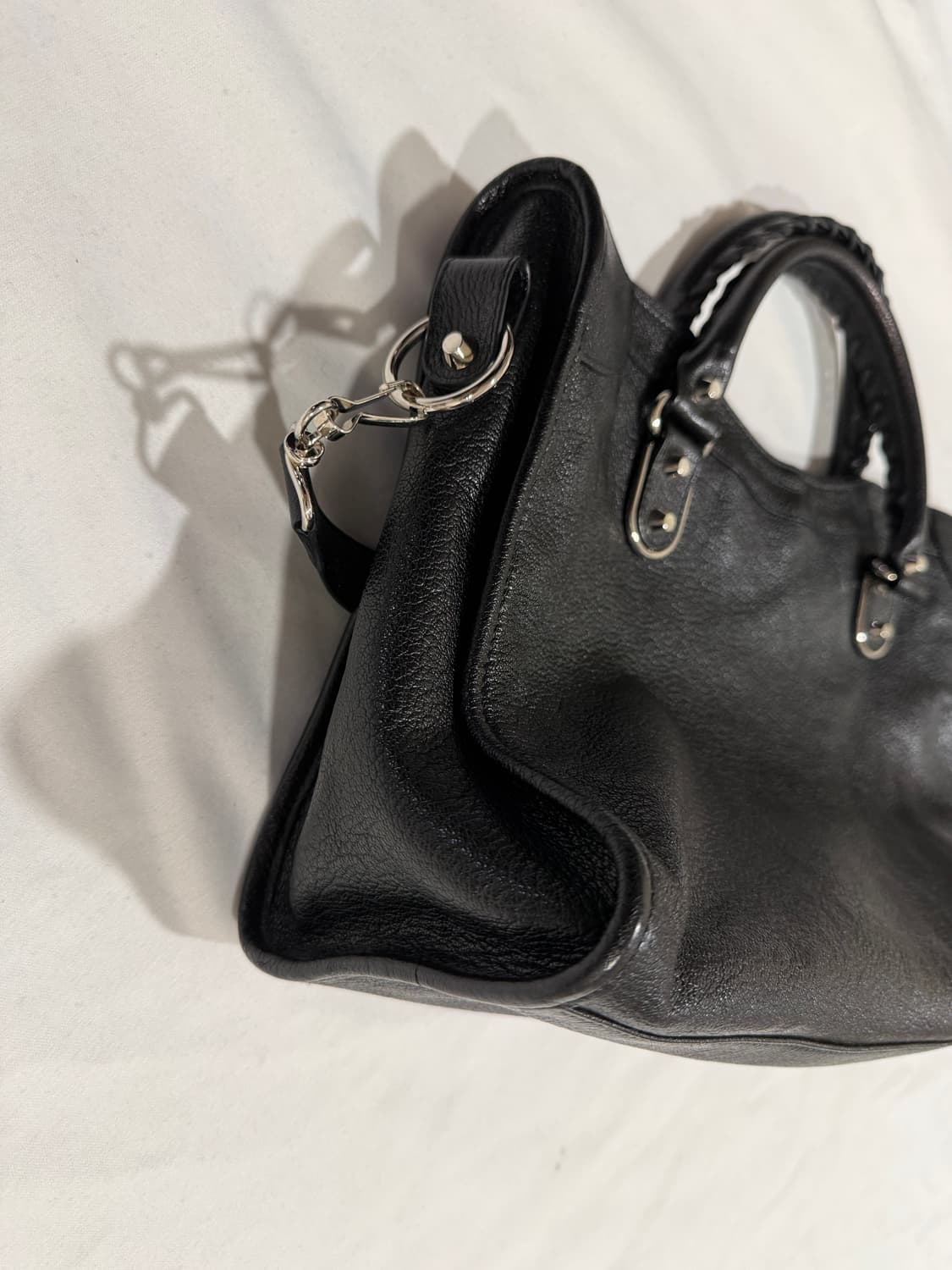 발렌시아가 시티백(모터백) 미디움 메탈릭 엣지 실버,블랙 상품이미지5