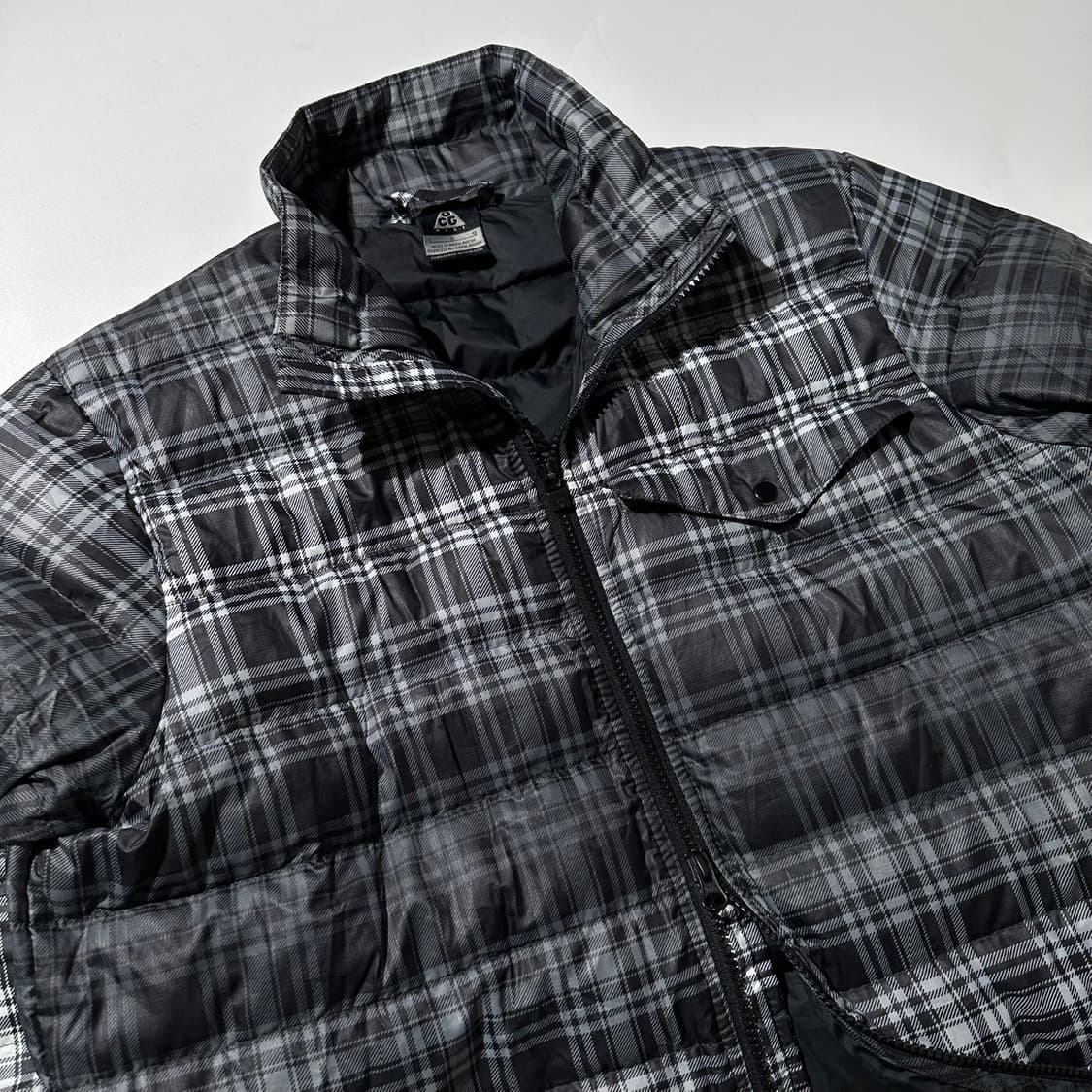 나이키 ACG 투웨이 체크 구스다운 패딩 상품이미지4