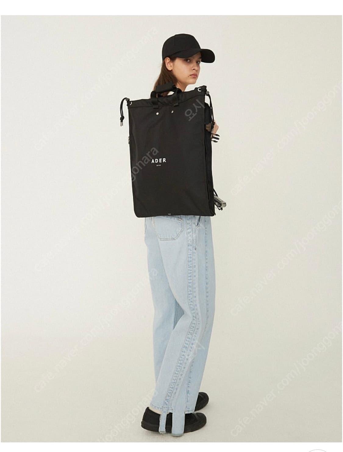 아더에러 19ss 수트 케이스 가방 상품이미지1