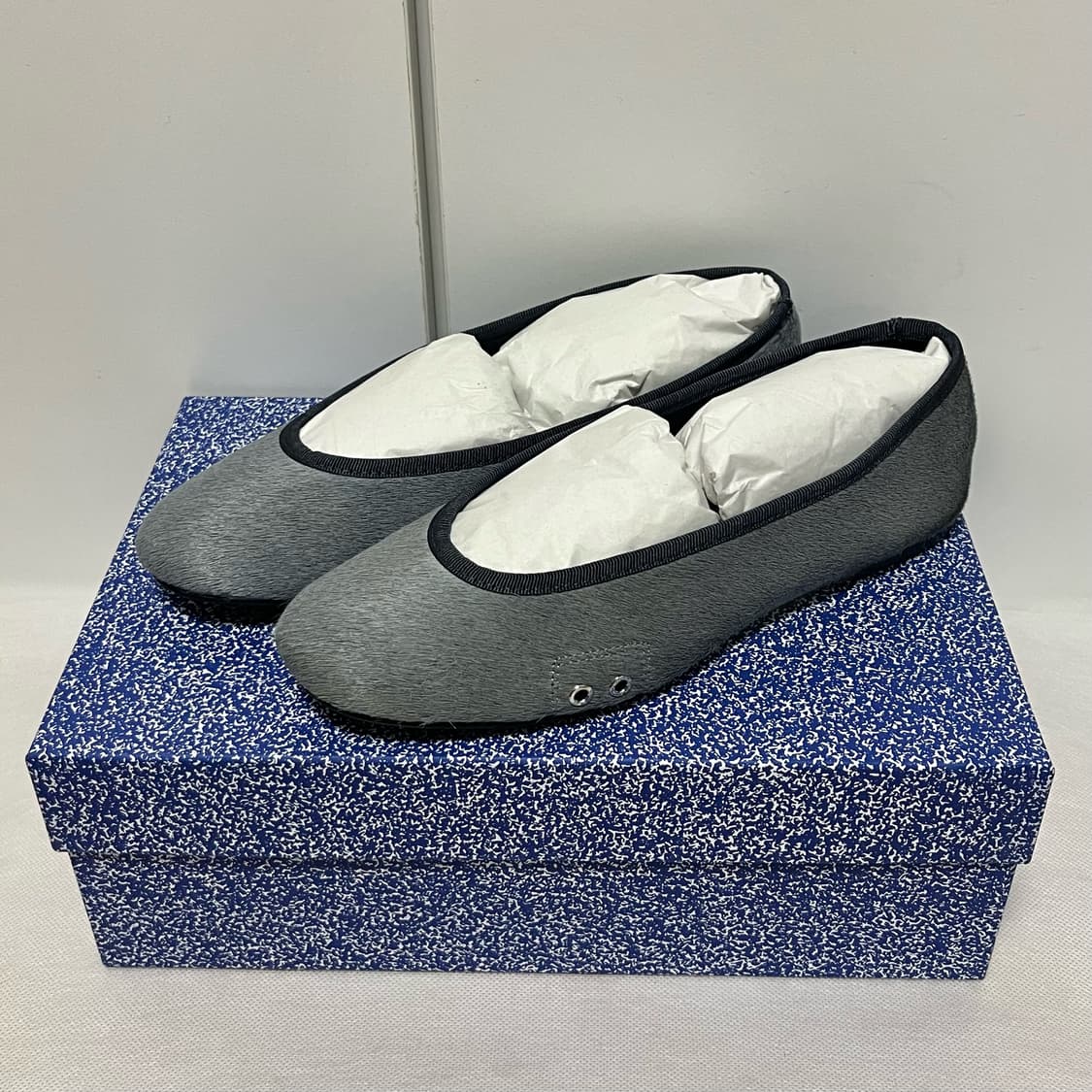 [36,37,38,39]팔로마울 Pili 헤어리 플랫슈즈 상품이미지1