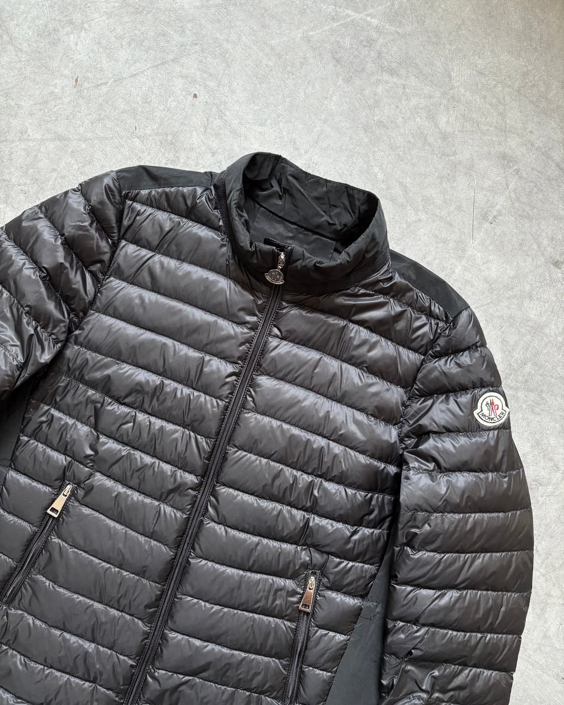 Moncler 몽클레르 블랙 경량 패딩 상품이미지3
