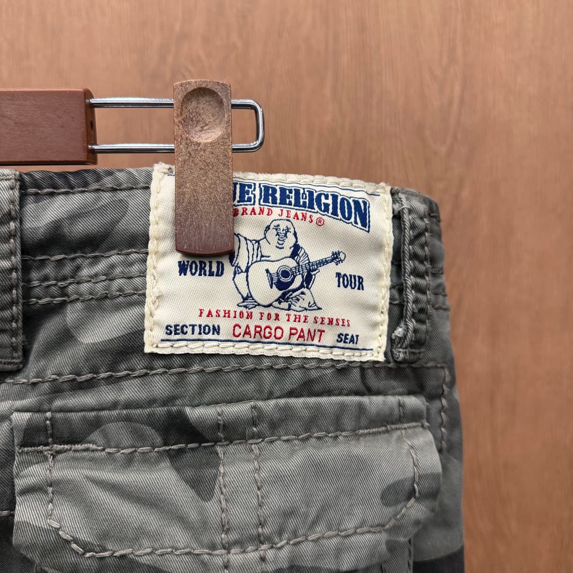 트루릴리젼 카고 팬츠 카모플라쥬 패턴 플랩 포켓 디테일 스트레이트핏 카키 상품이미지6