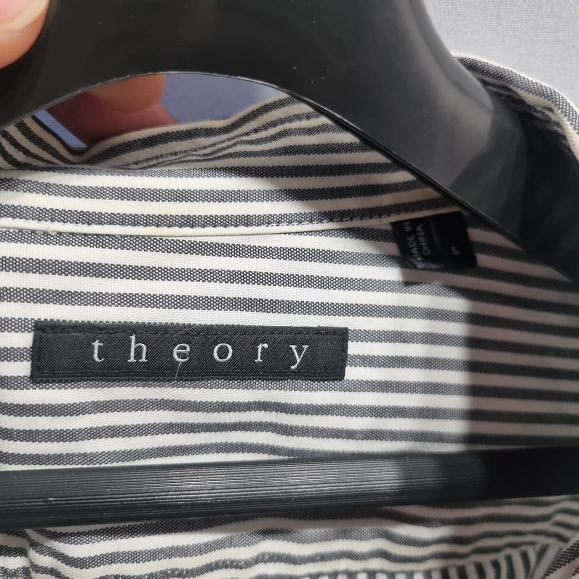 theory 띠어리 스트라이프 긴팔 셔츠 상품이미지3