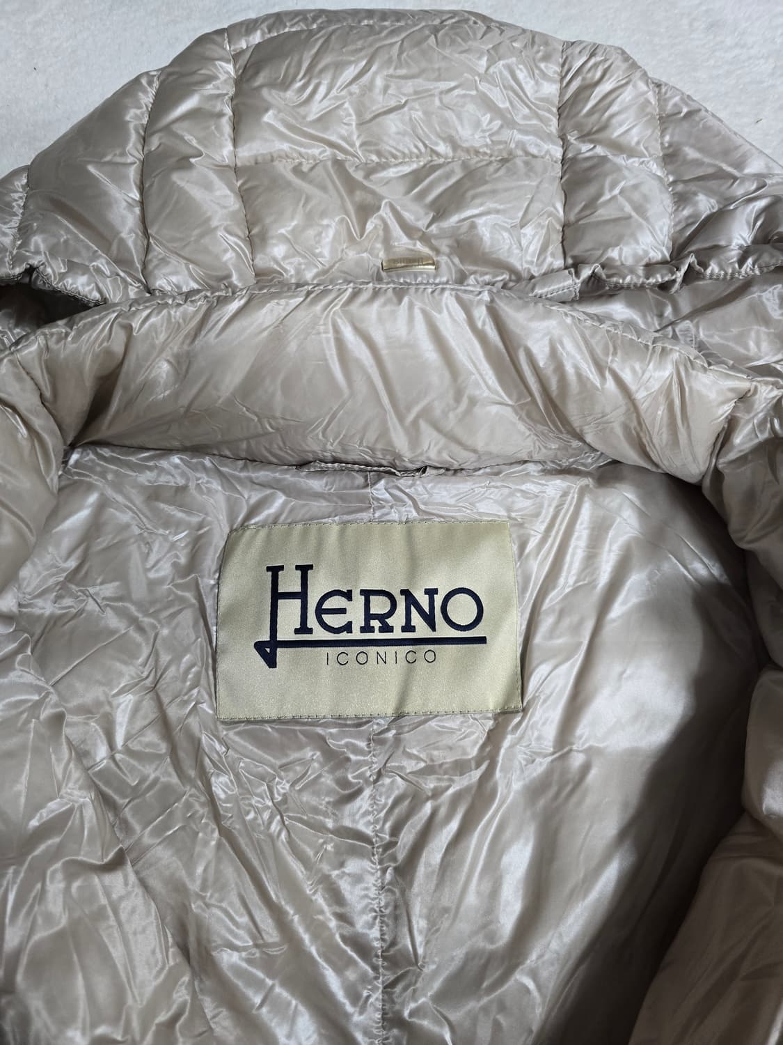 에르노 23FW 여성 세레나 구스다운 조끼패딩 베스트 48사이즈 상품이미지7