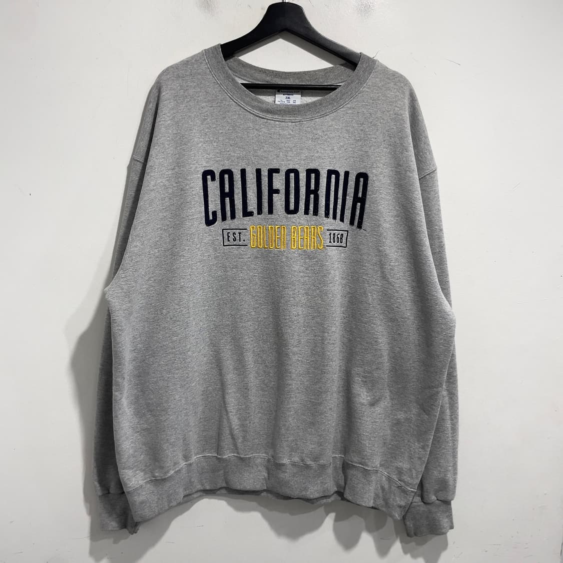 챔피온 자수레터링 맨투맨 상품이미지2