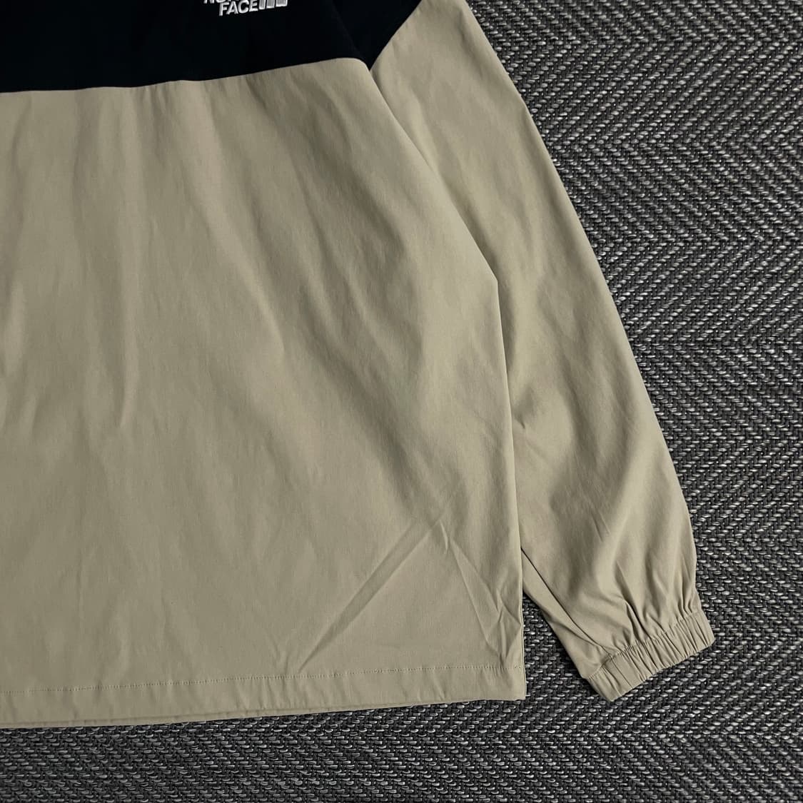 노스페이스 신형 배색 박시핏 맨투맨y 3044 상품이미지3