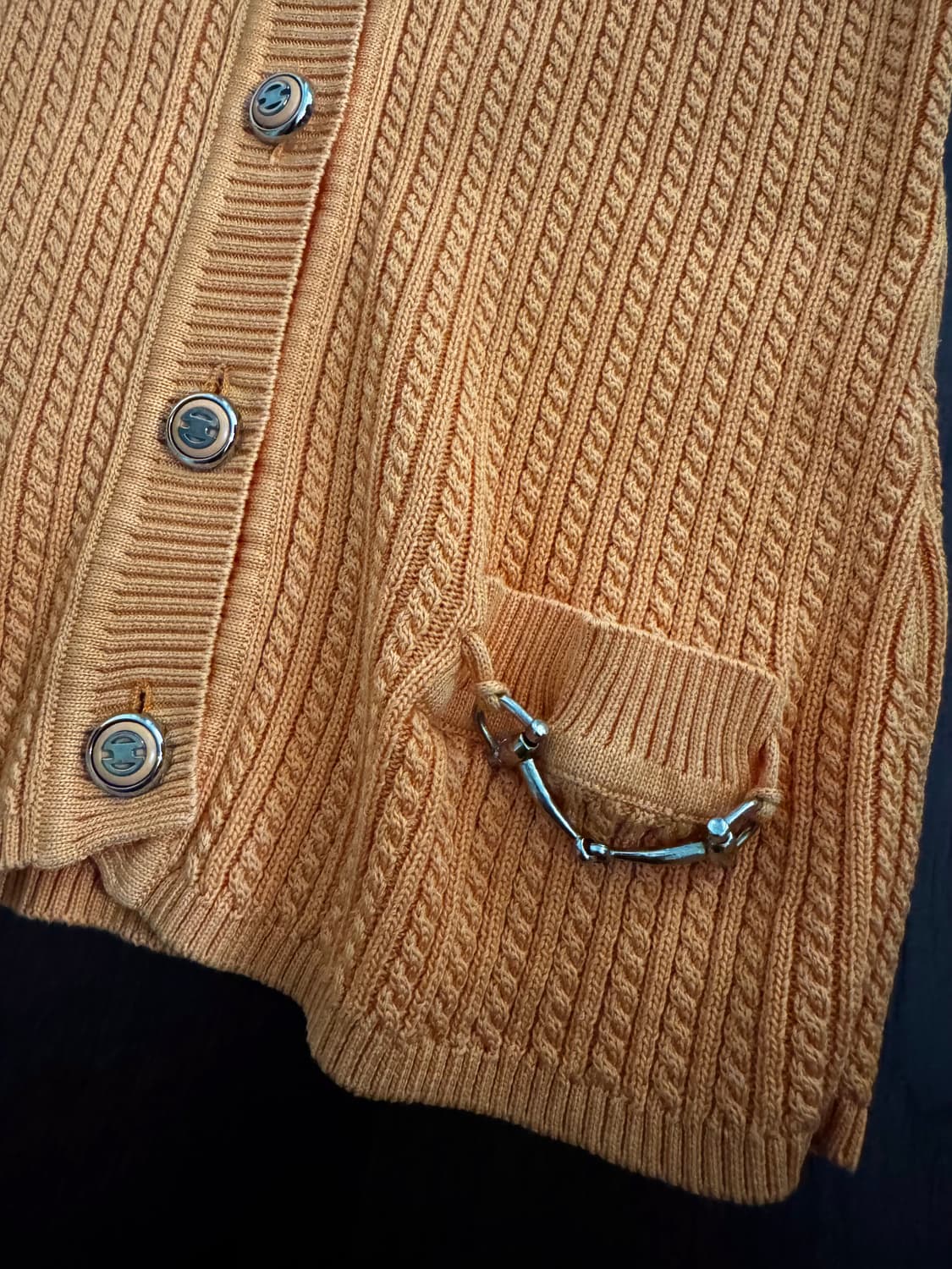 셀린느 슬림핏 가디건 상품이미지3