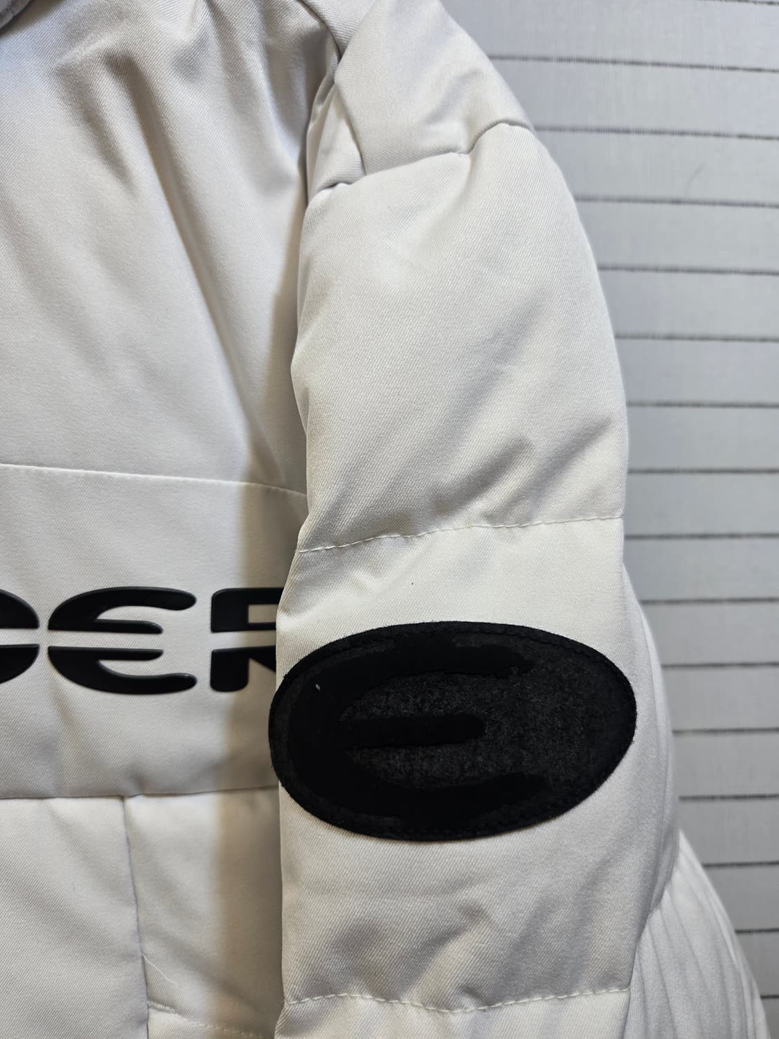 아이더 화이트패딩 상품이미지3