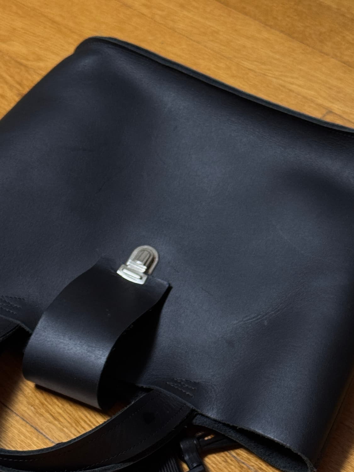 카미엘 포트젠스 레더백 블랙 상품이미지2