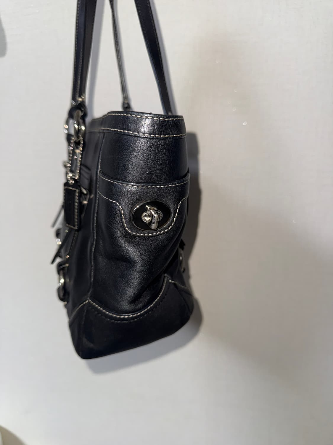 코치 블랙 숄더백 상품이미지7